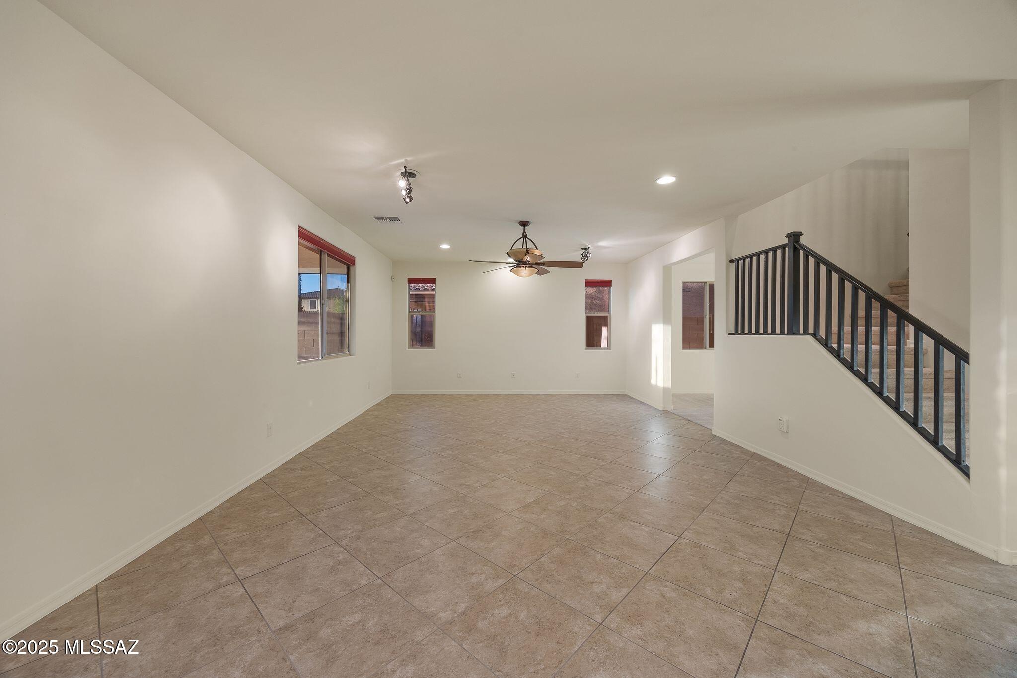 Rancho Vistoso NGHB 10 PCLS S,U & V - Residential