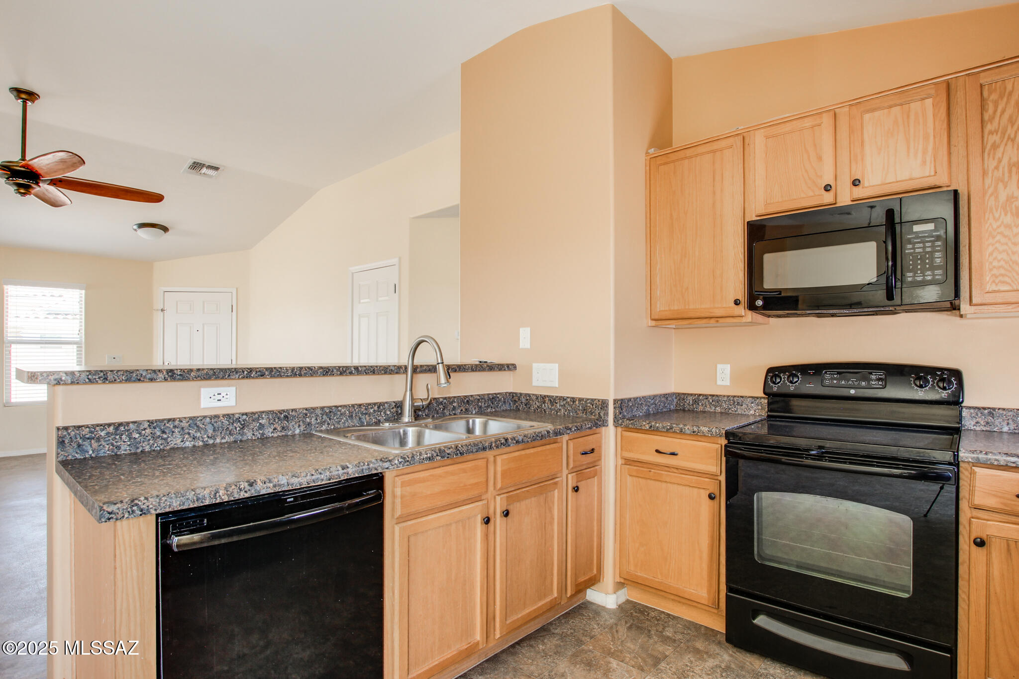 Interstate 10 and Kolb Road - Residential