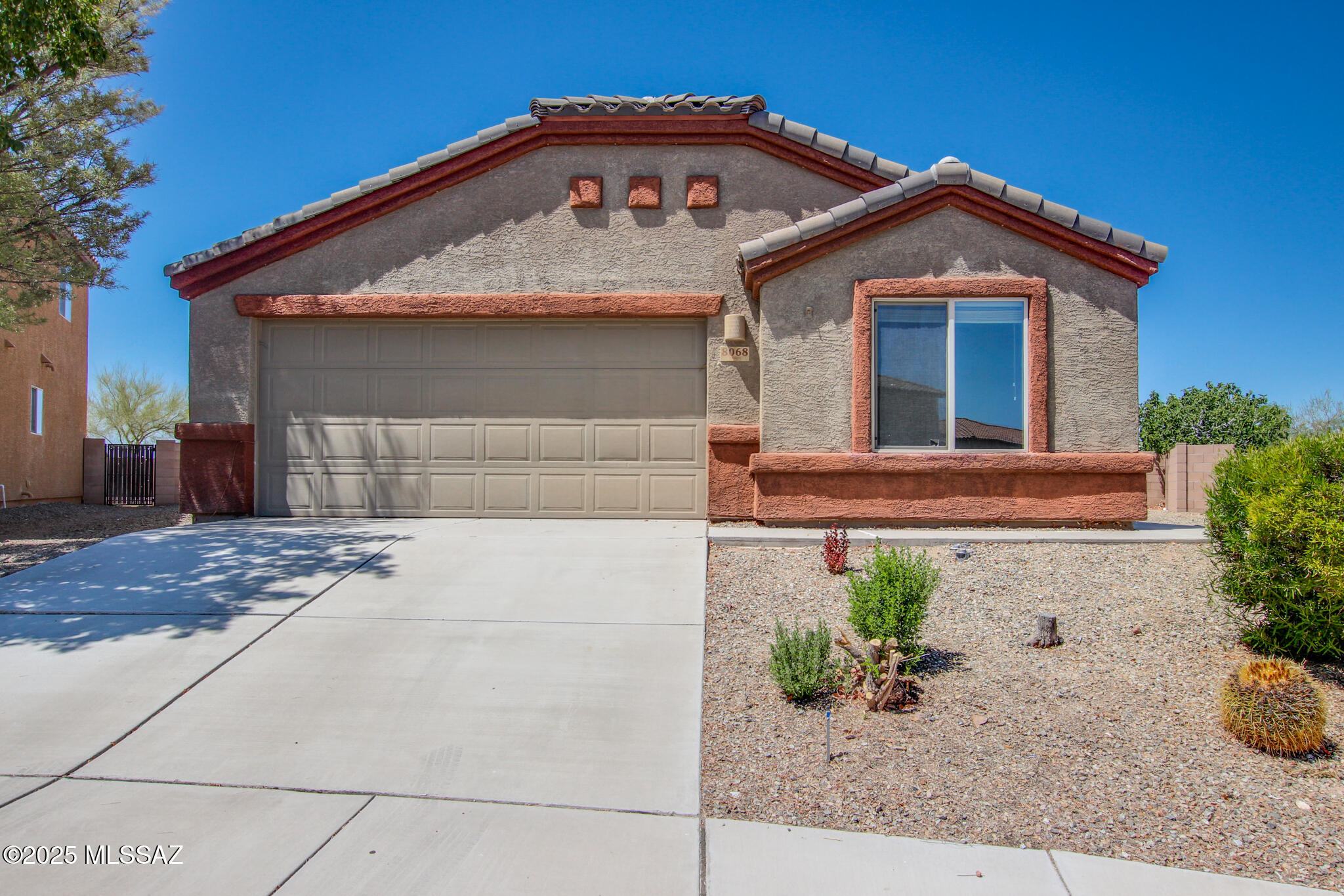 Interstate 10 and Kolb Road - Residential