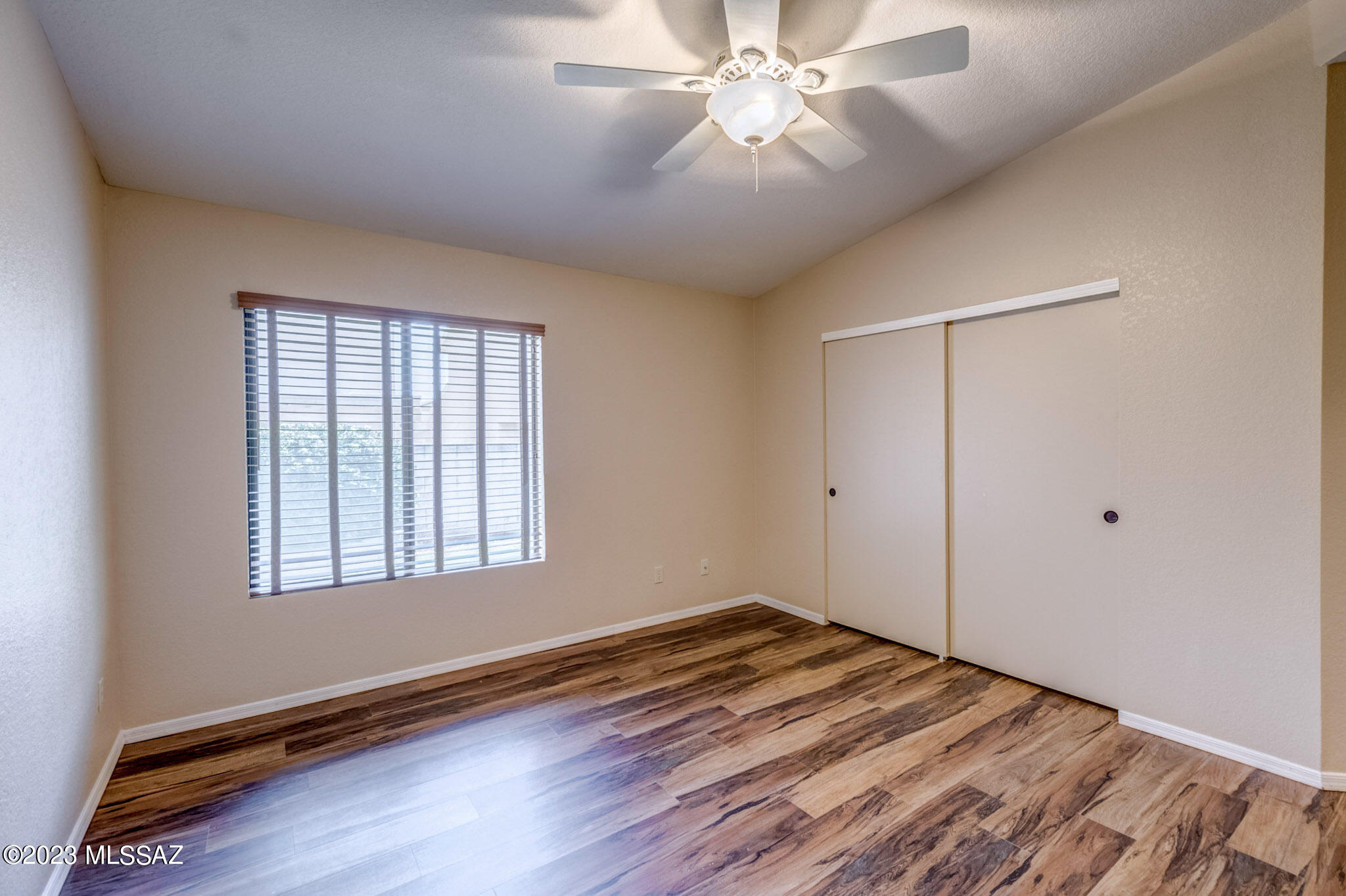 Country Club(1-221) - Residential
