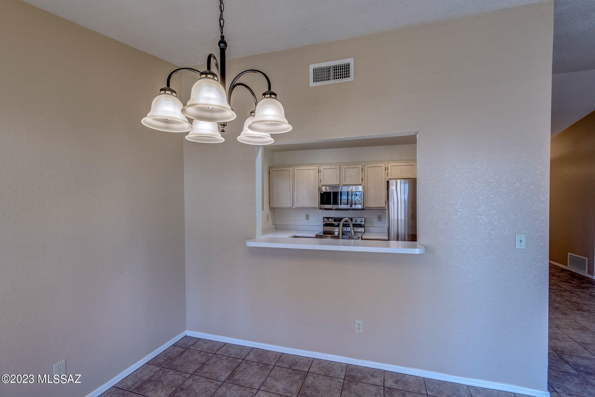 Country Club(1-221) - Residential