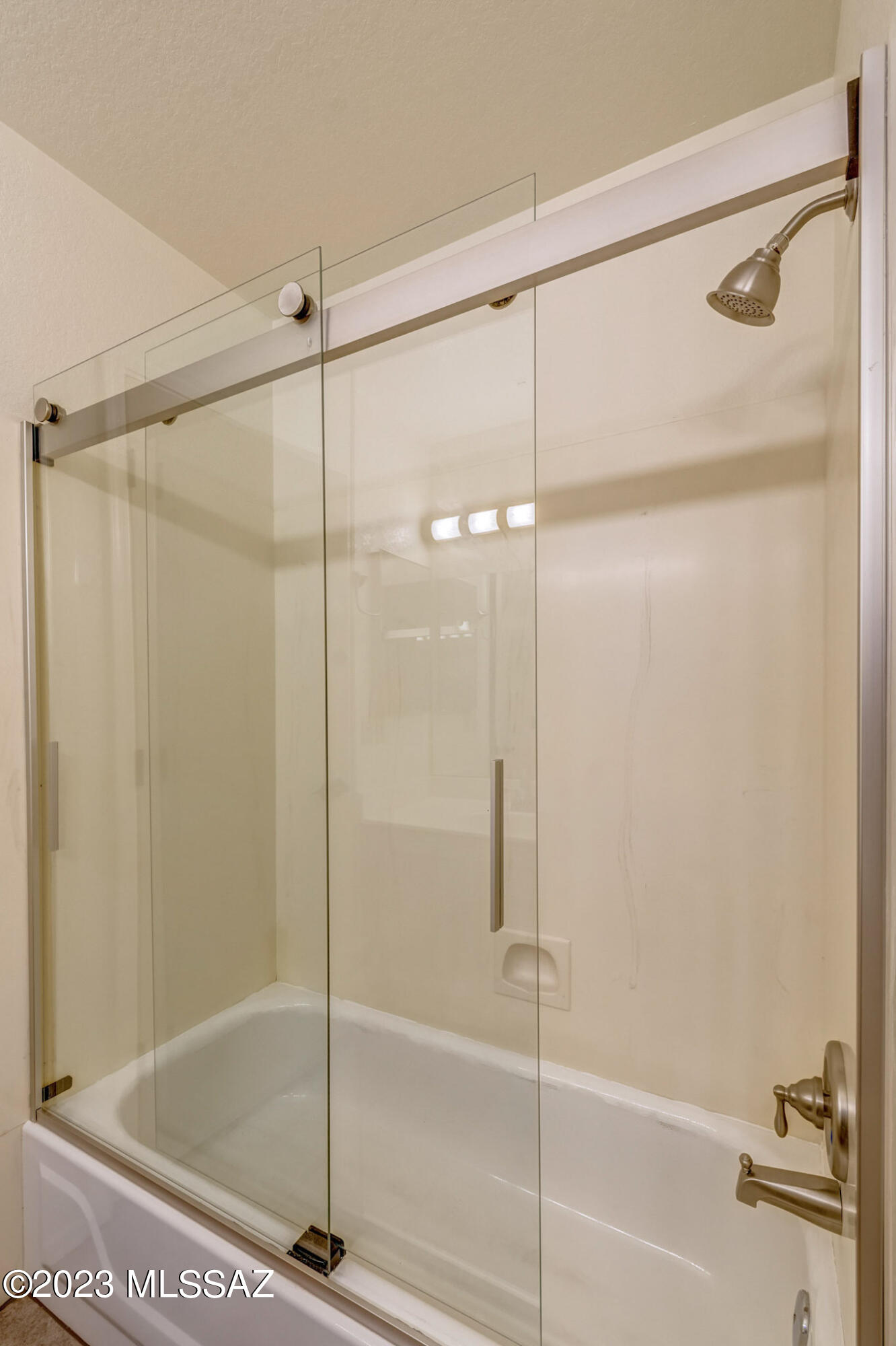 Country Club(1-221) - Residential