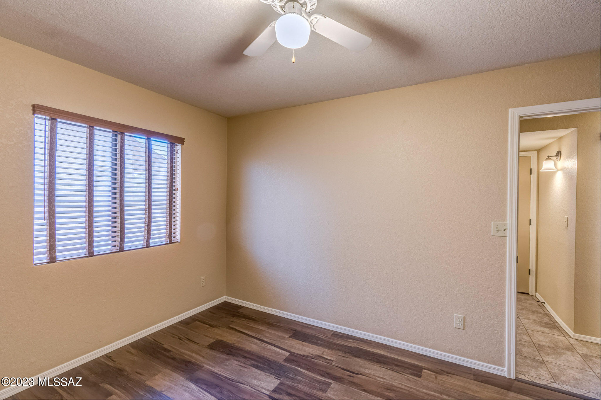 Country Club(1-221) - Residential
