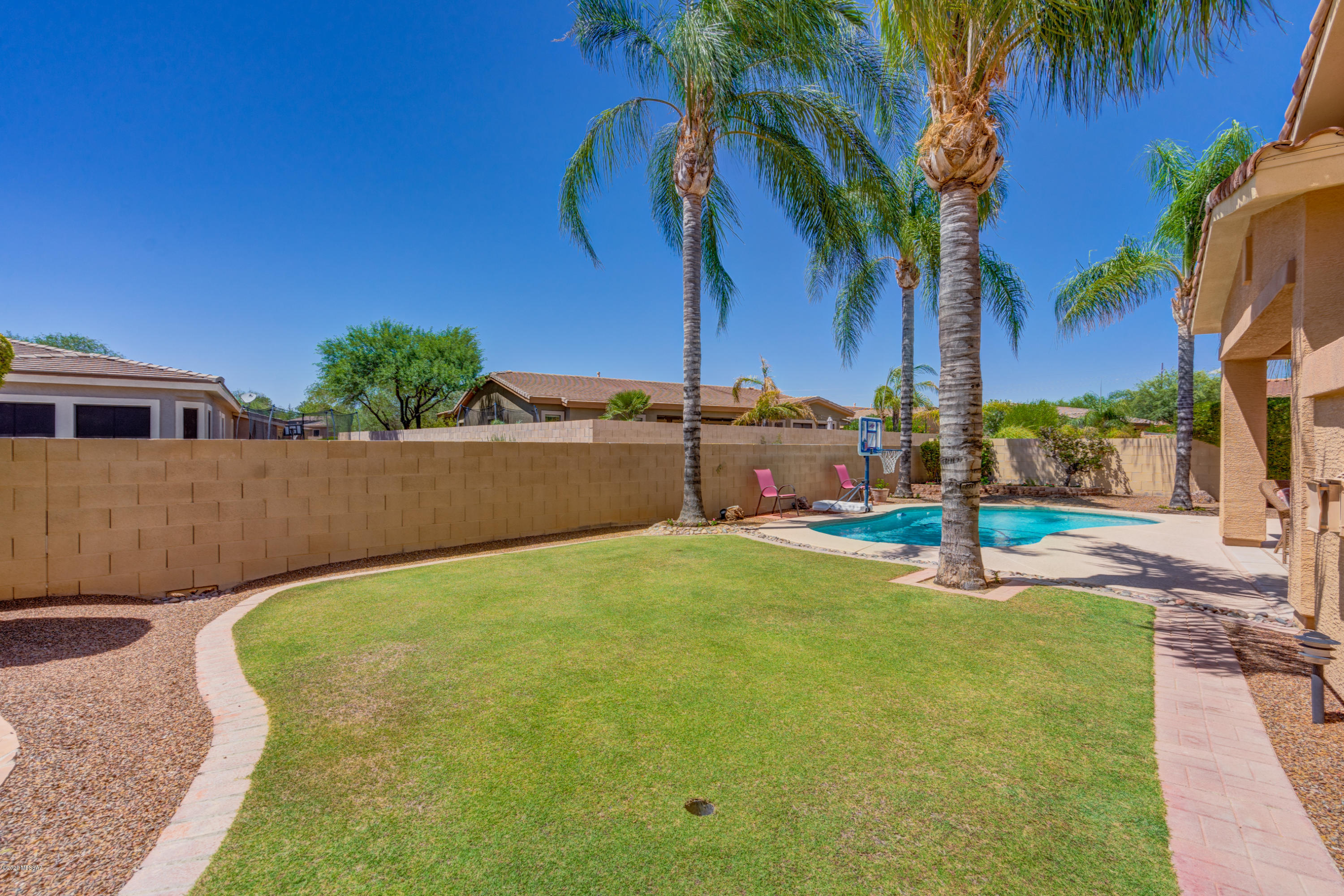 Mira Vista (1-60) - Residential
