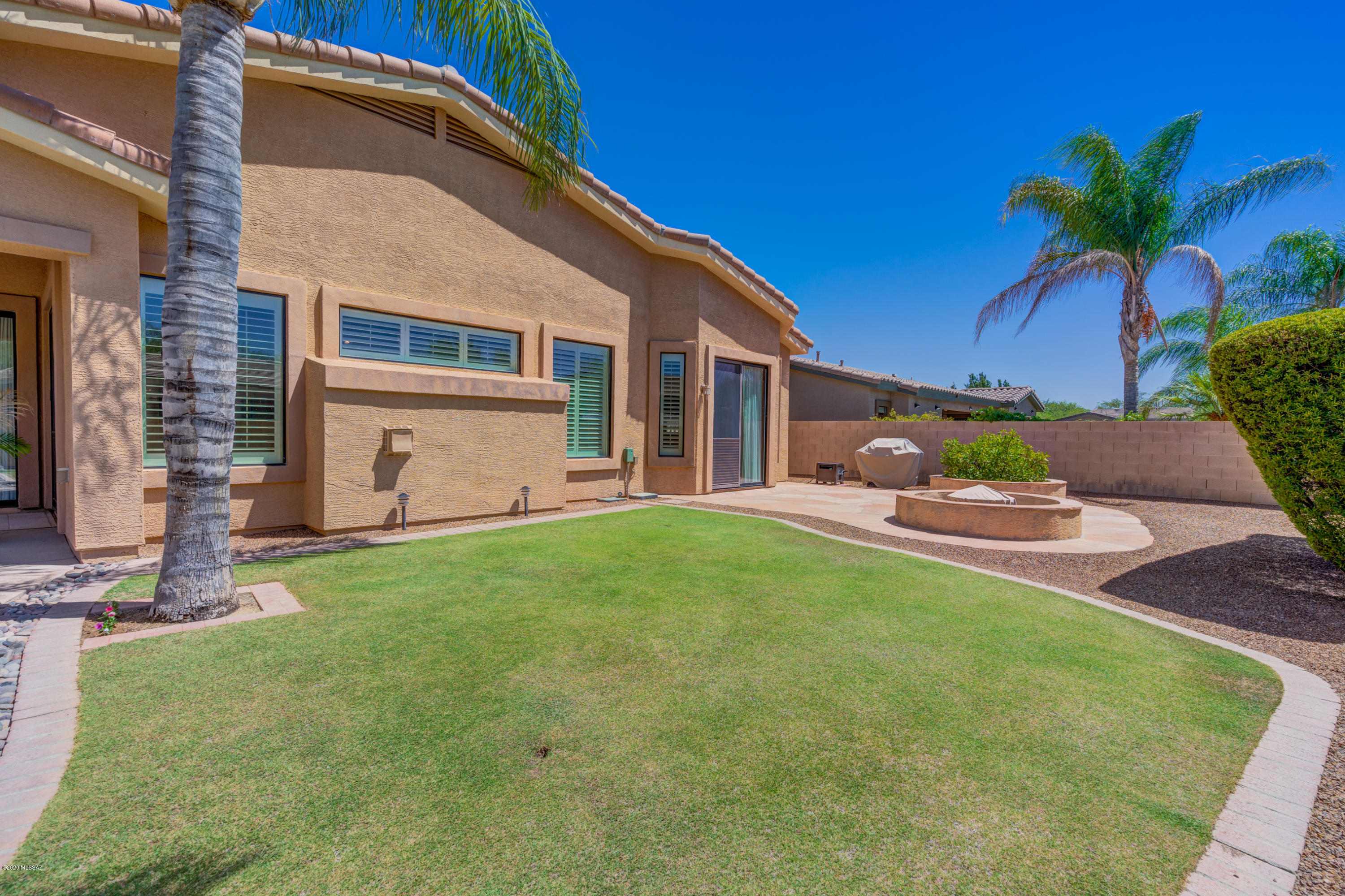 Mira Vista (1-60) - Residential