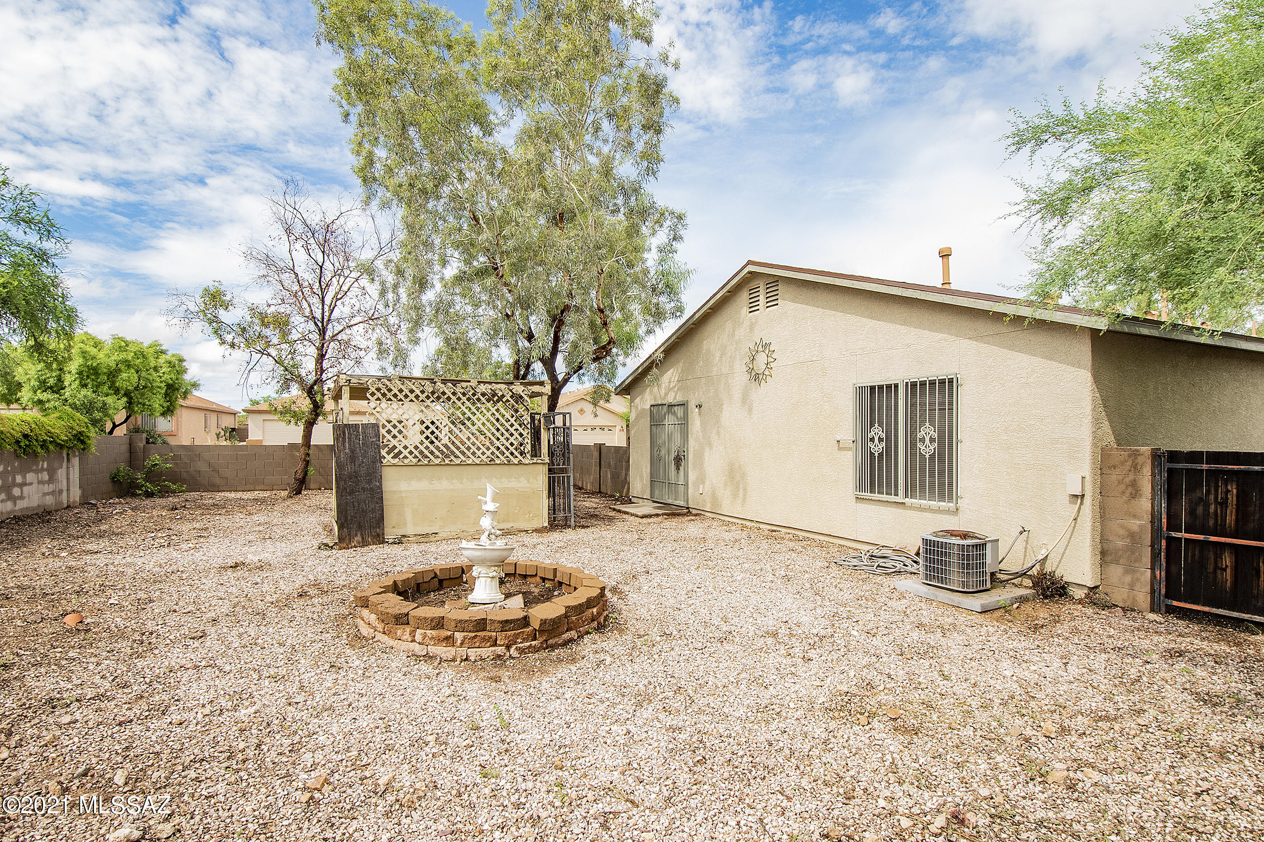 La Tierra Buena (1-207) - Residential