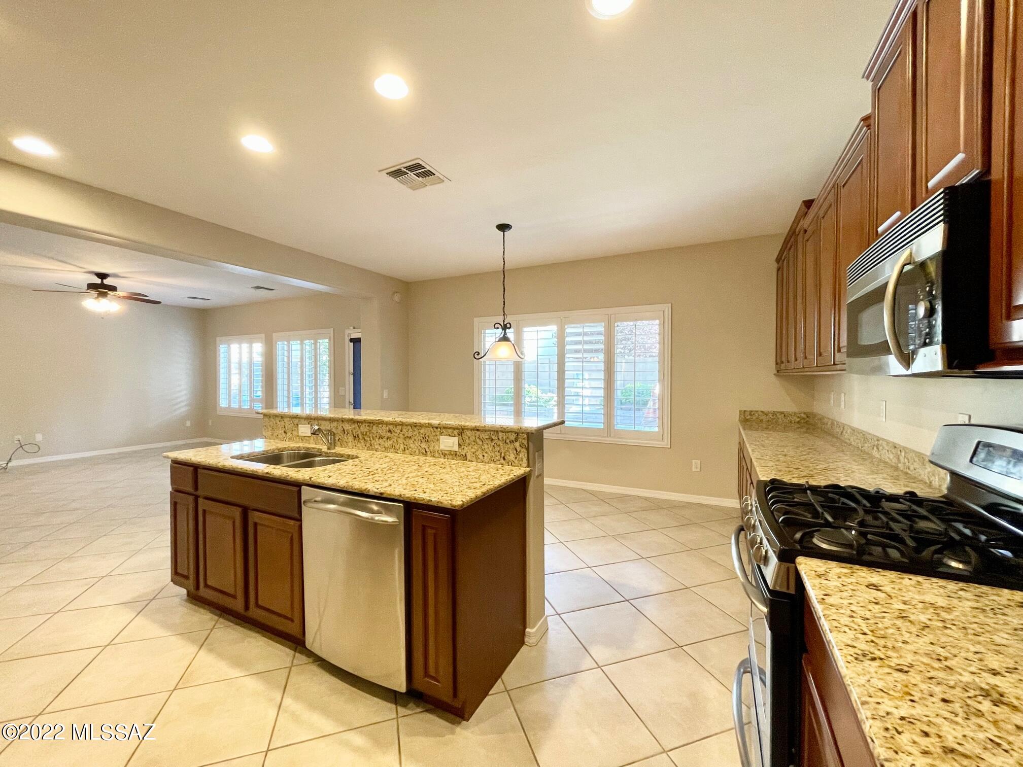 Rancho Vistoso Neighborhood 10 - Residential Lease