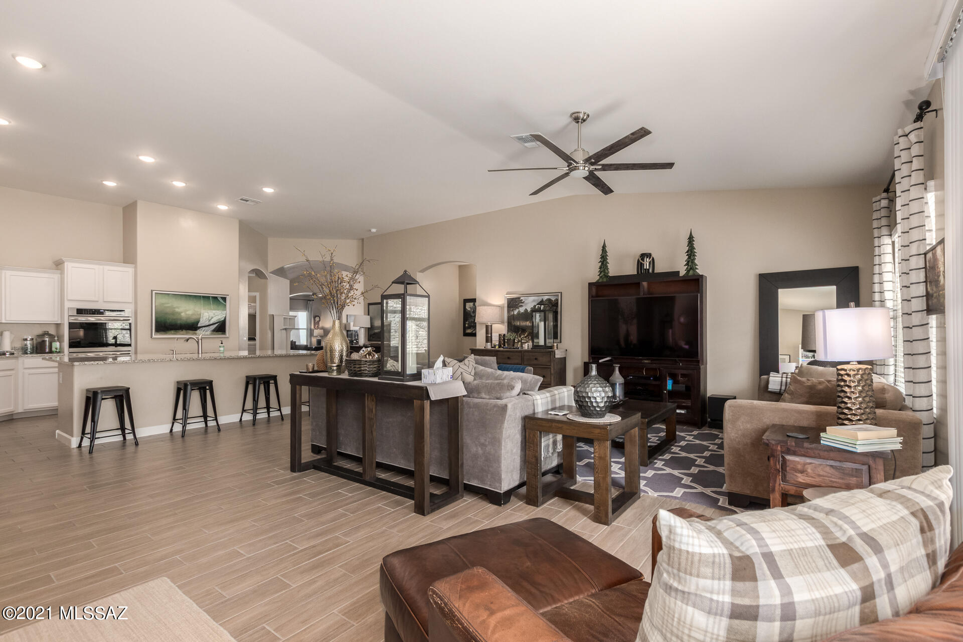 New Tucson Unit NO. 5 (1-312) - Residential