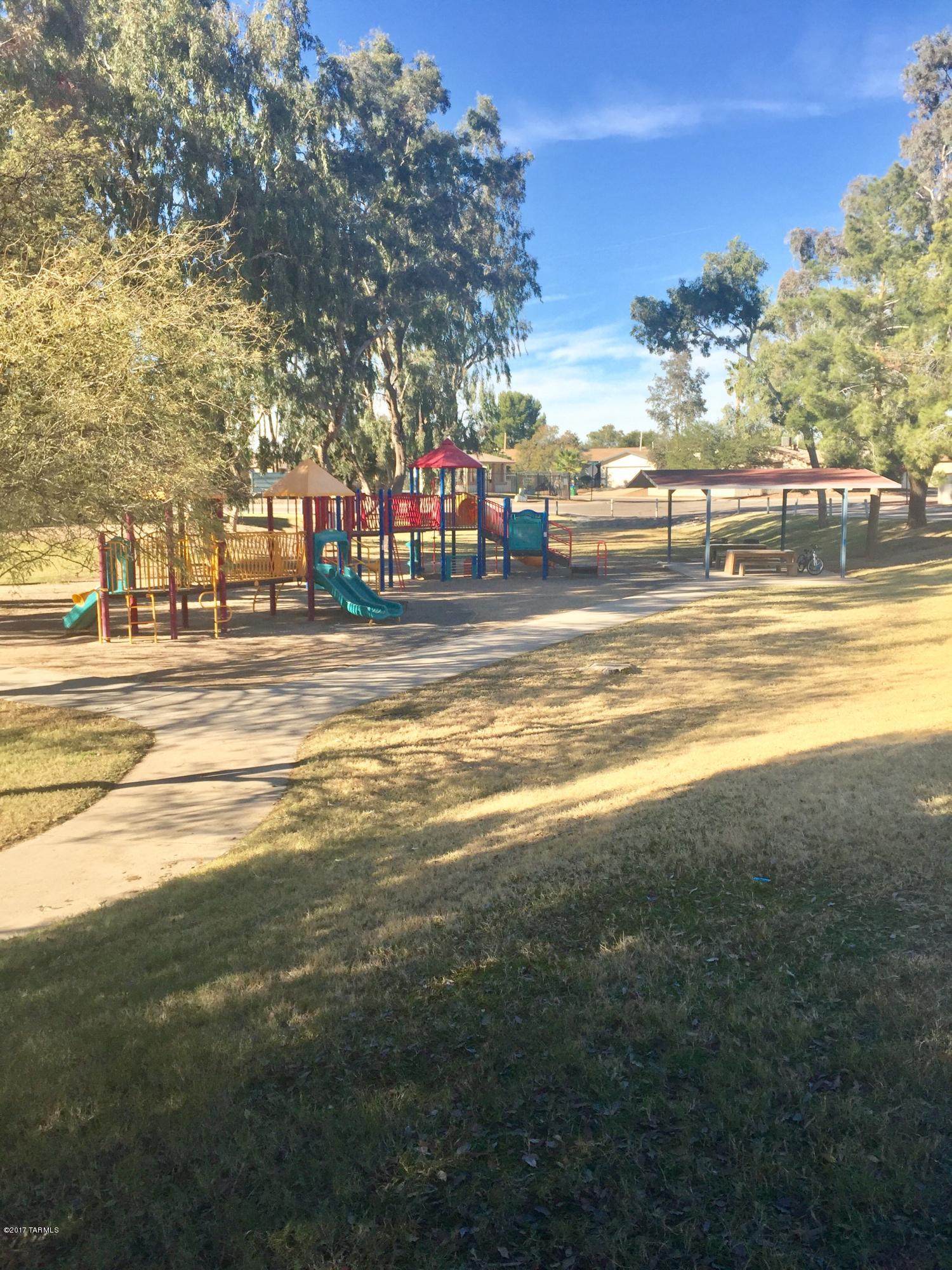 Meadowbrook (273-334, 348-403, 410-532) - Residential