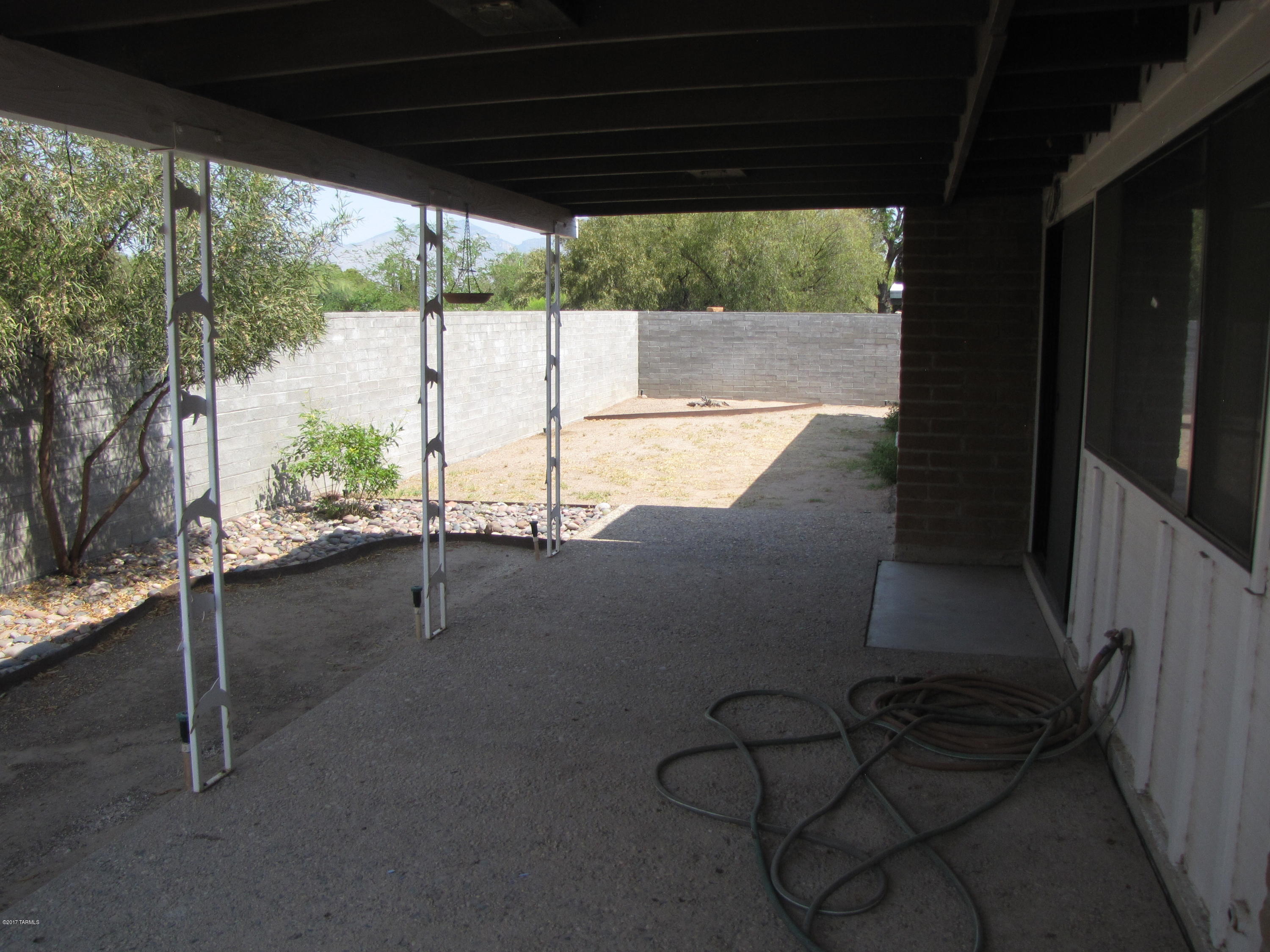 Hidden Hills (1-103) - Residential Lease