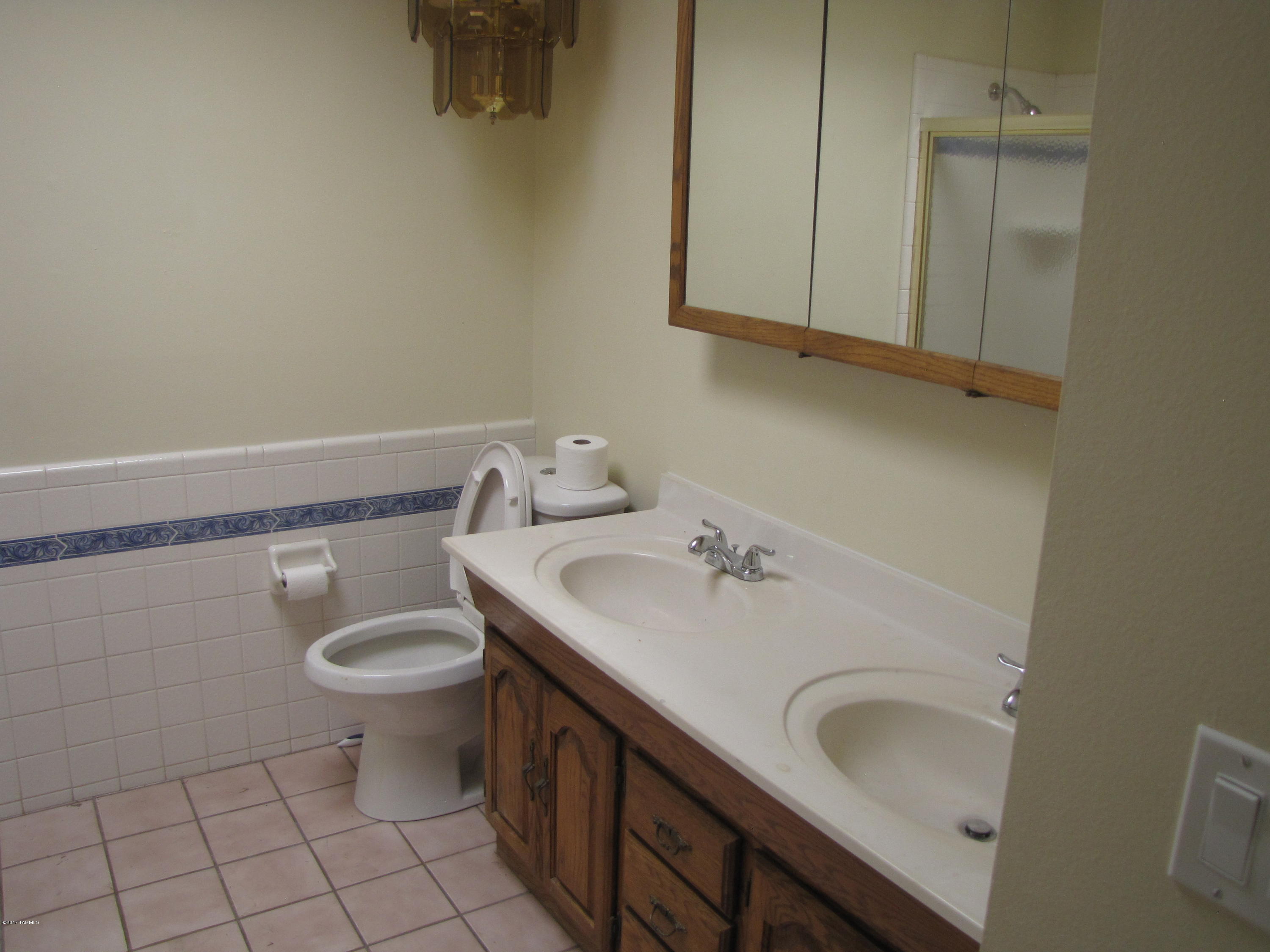 Hidden Hills (1-103) - Residential Lease