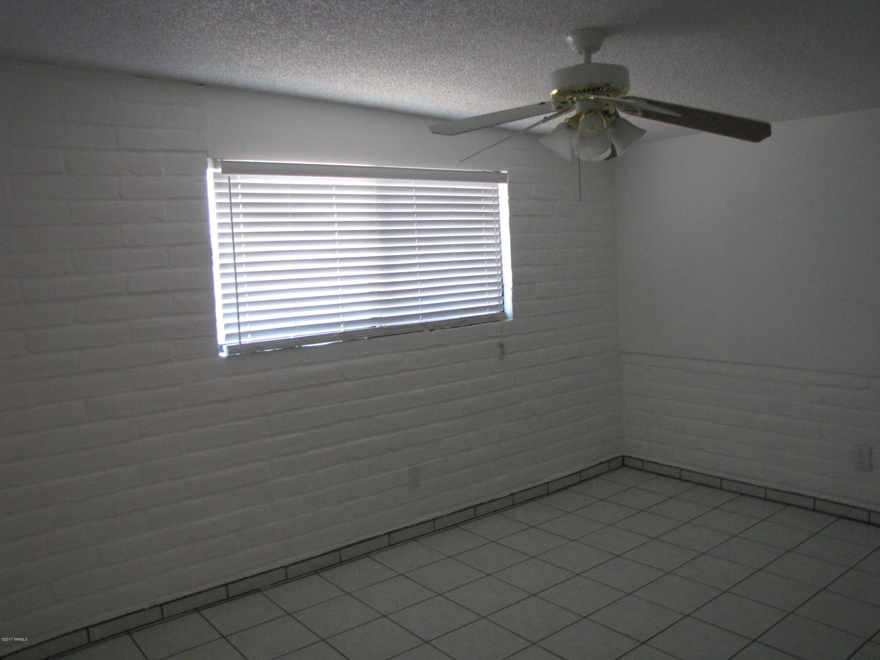 Hidden Hills (1-103) - Residential Lease