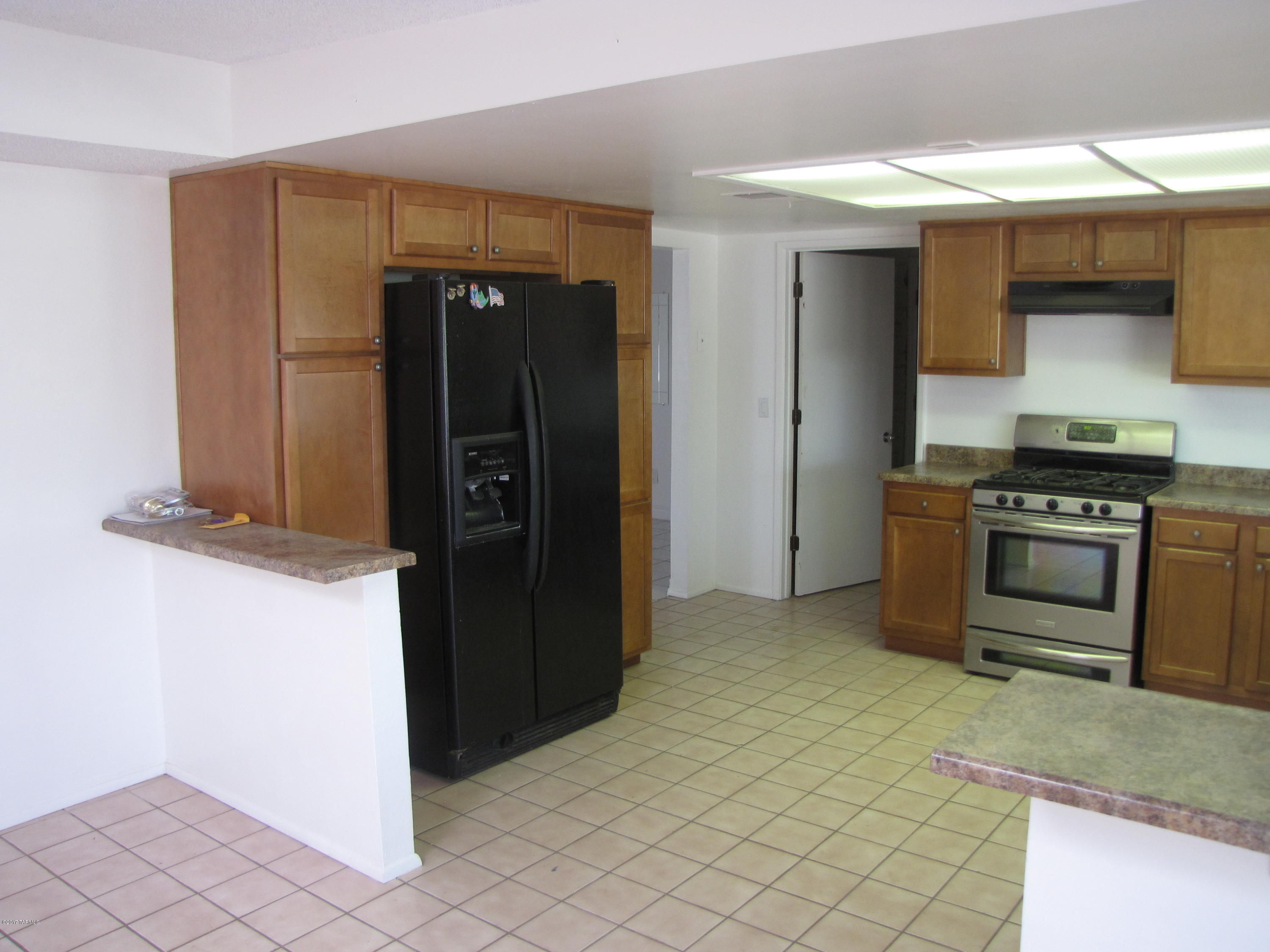 Hidden Hills (1-103) - Residential Lease