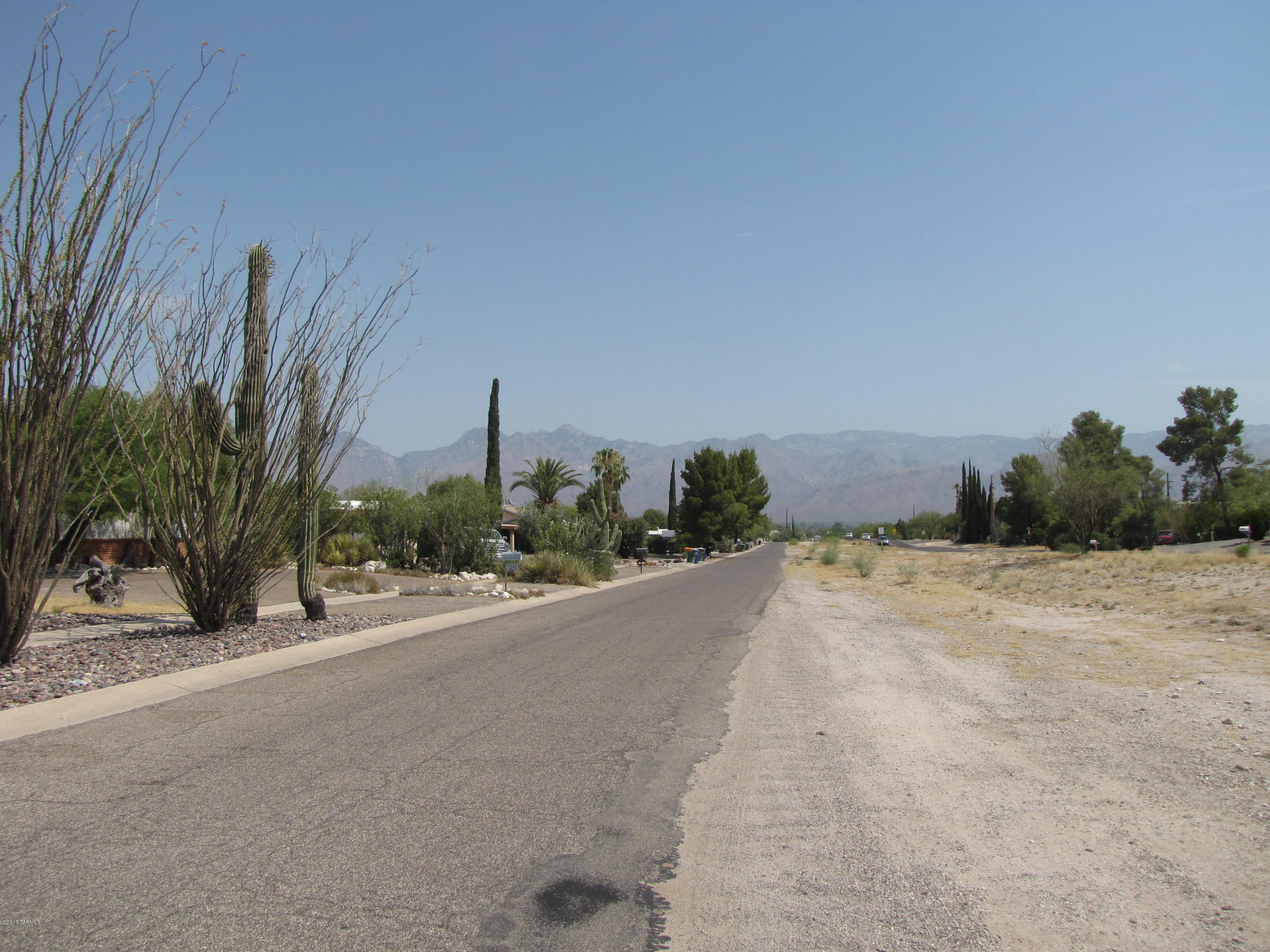 Hidden Hills (1-103) - Residential Lease