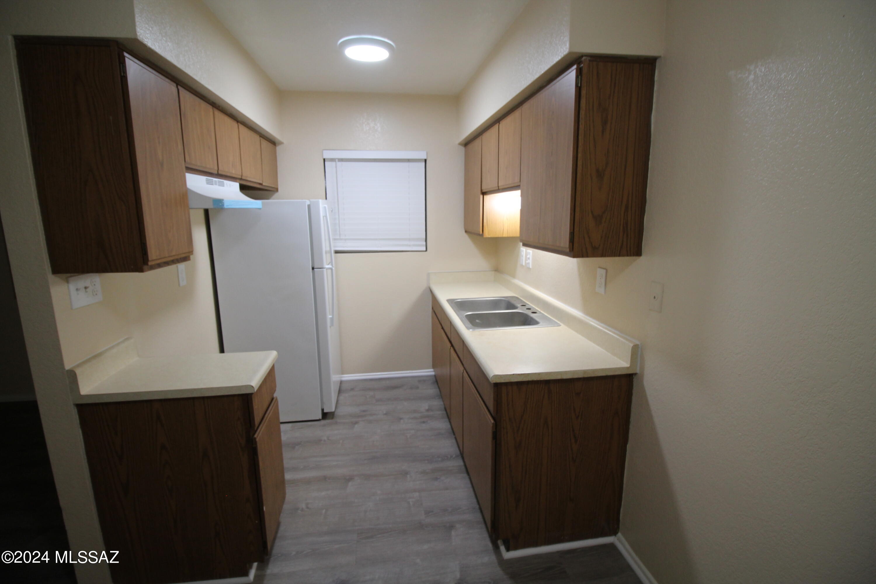 Country Club Annex - Residential Lease