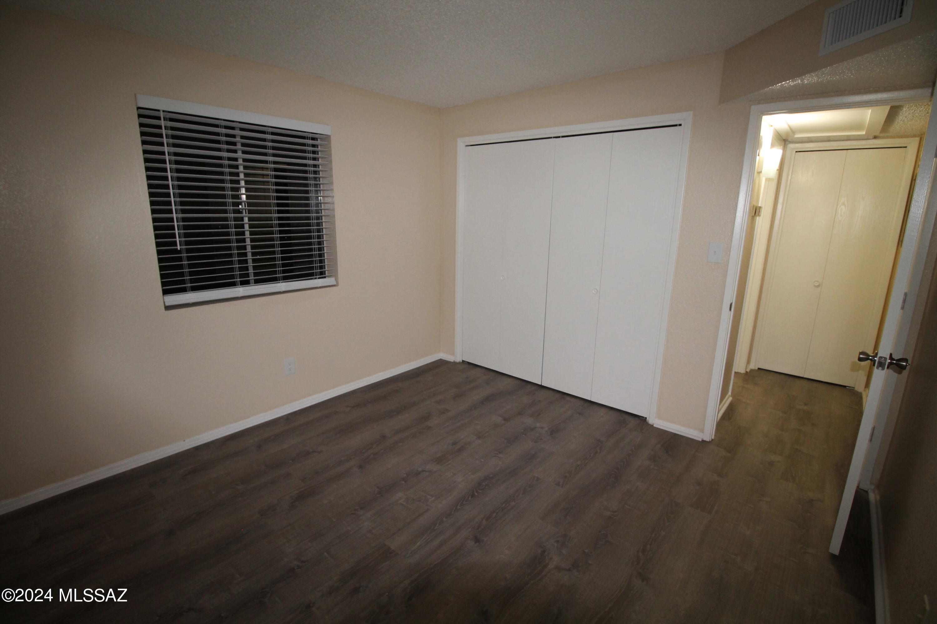 Country Club Annex - Residential Lease