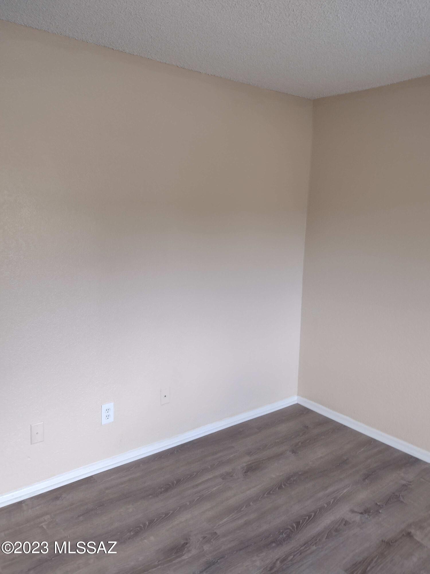 Country Club Annex - Residential Lease
