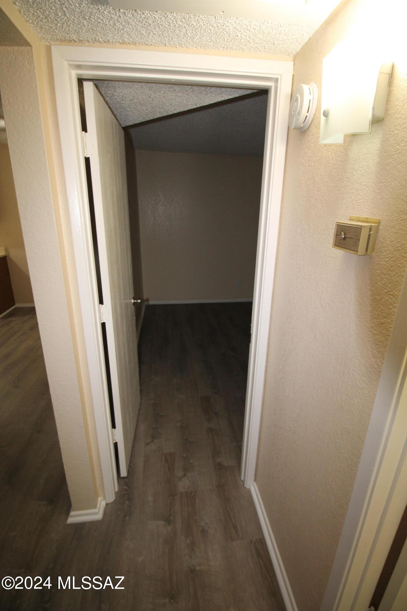 Country Club Annex - Residential Lease