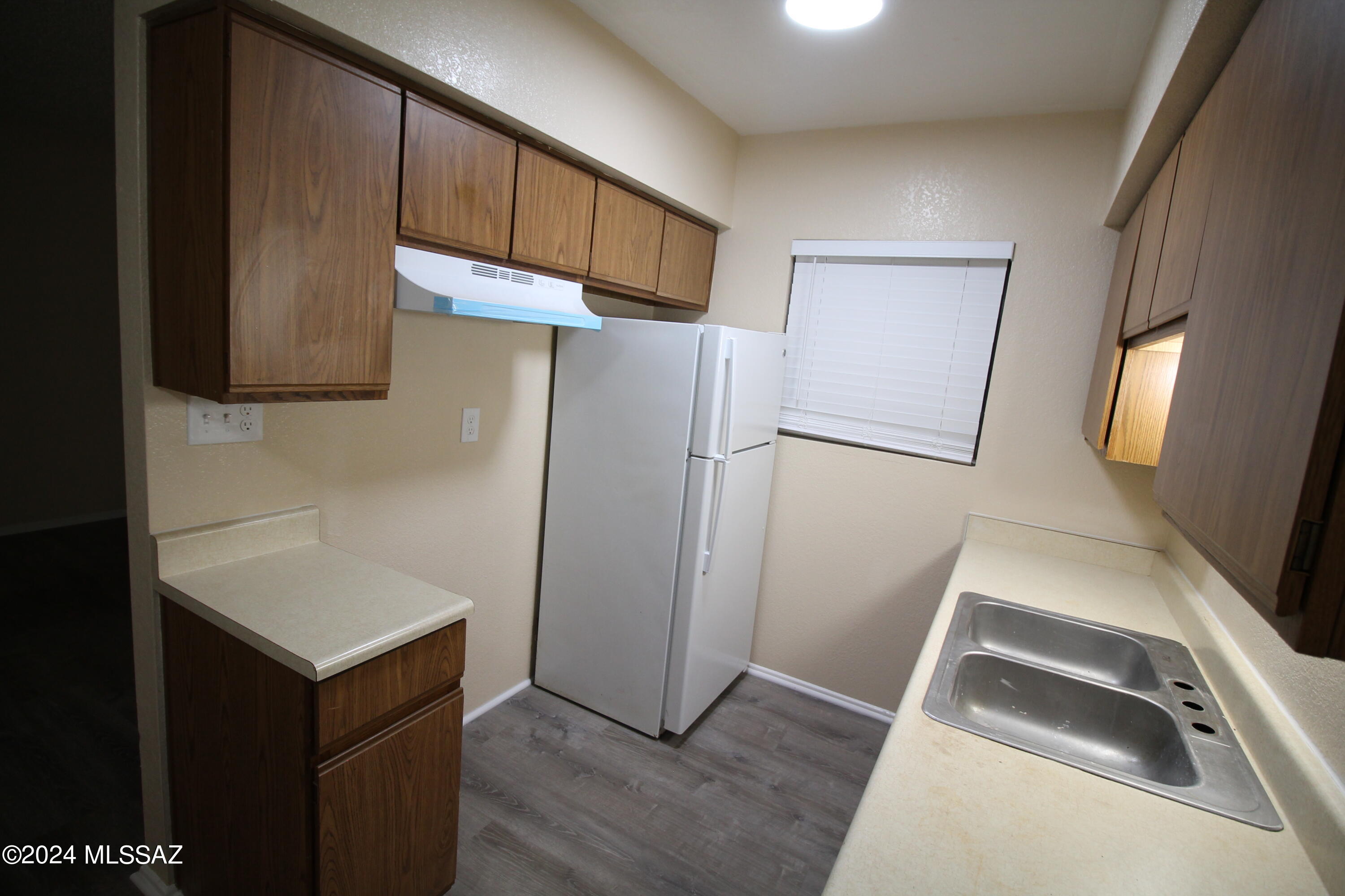 Country Club Annex - Residential Lease