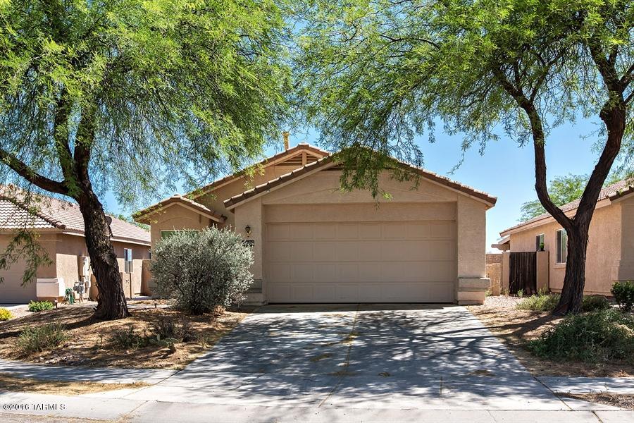 Attractive home available in Pima County.  It offers approximately 1,165 square feet of living space with 2 bedrooms and 2 full bathrooms.  It has an attached 2 car garage and a covered patio.  Some new flooring and paint could make a world of difference.
Listing Broker and Seller assume no responsibility and make no guarantees, representations, warranties (express, implied or otherwise) as to the availability or accuracy of information contained herein.
