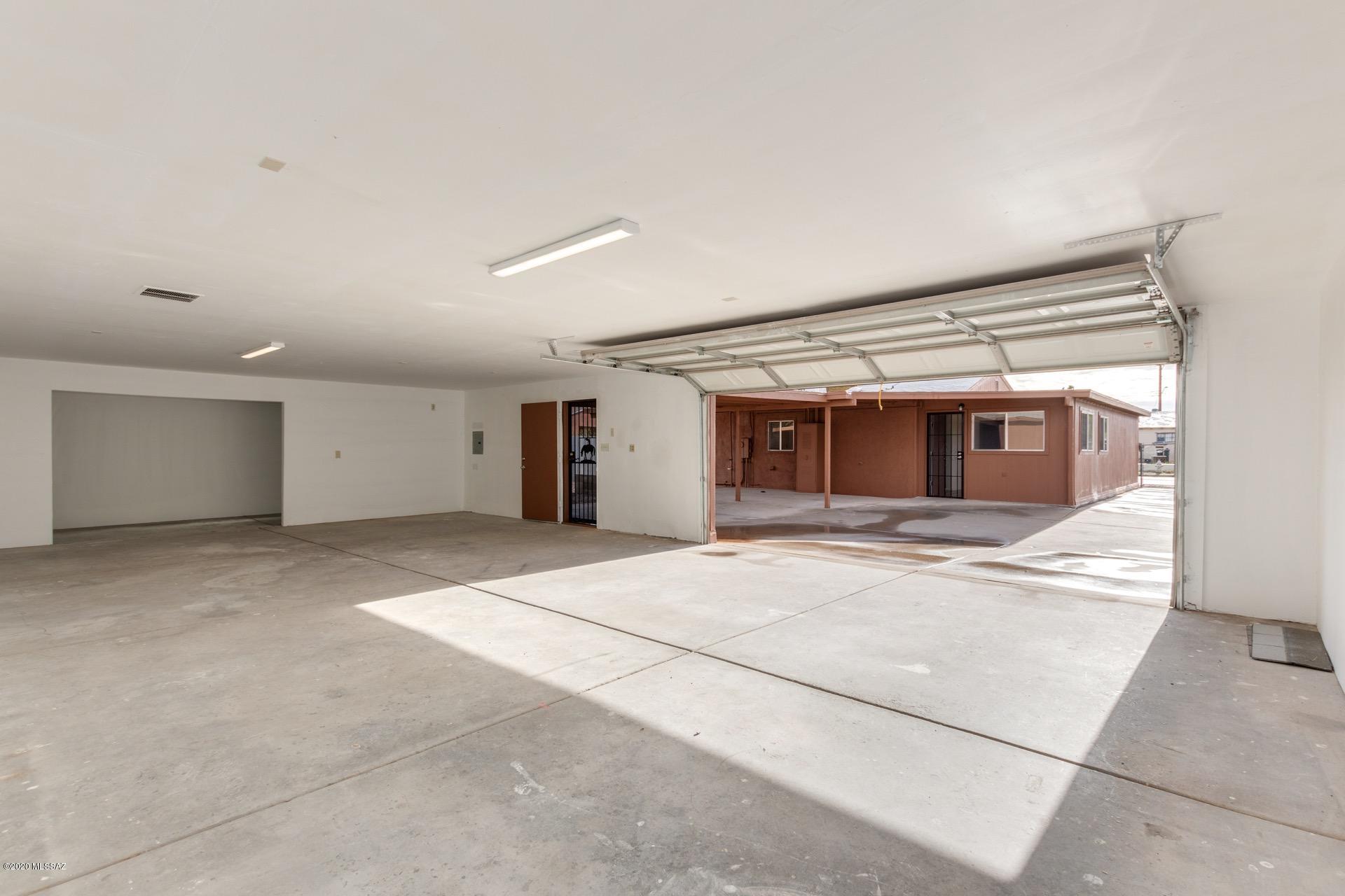 Country Club Park - Residential