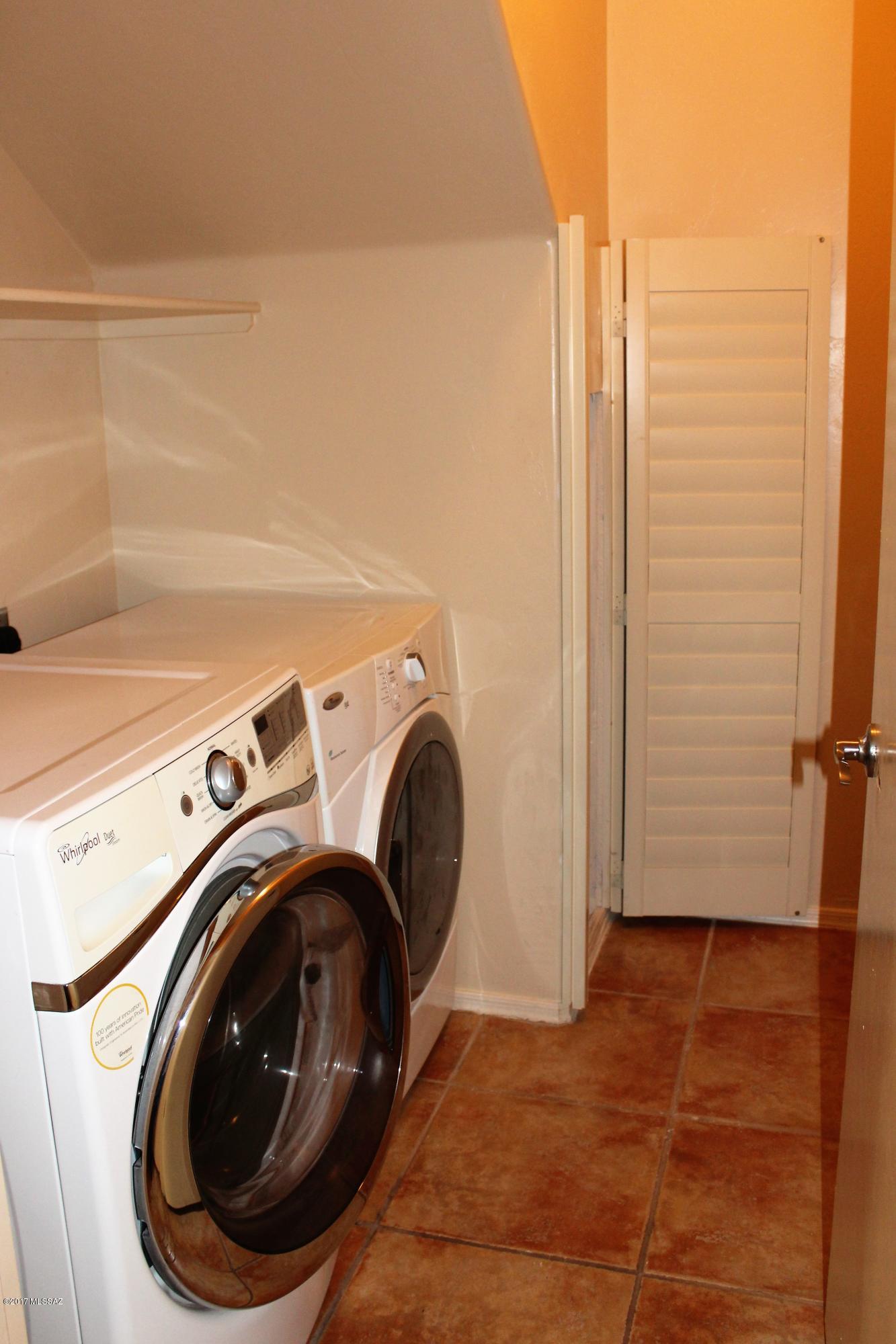 Presidio Del Oro (1-163) - Residential Lease