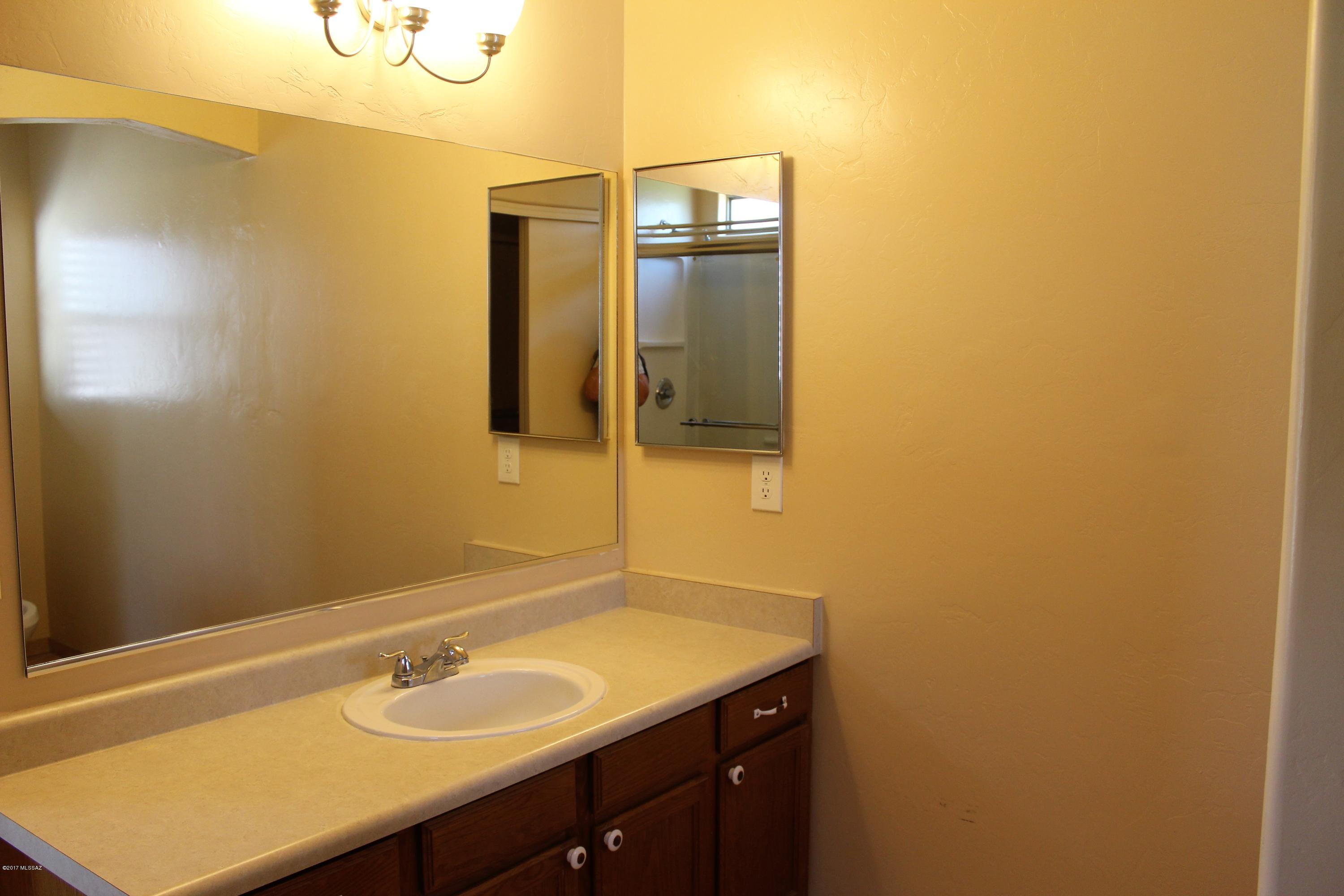 Presidio Del Oro (1-163) - Residential Lease