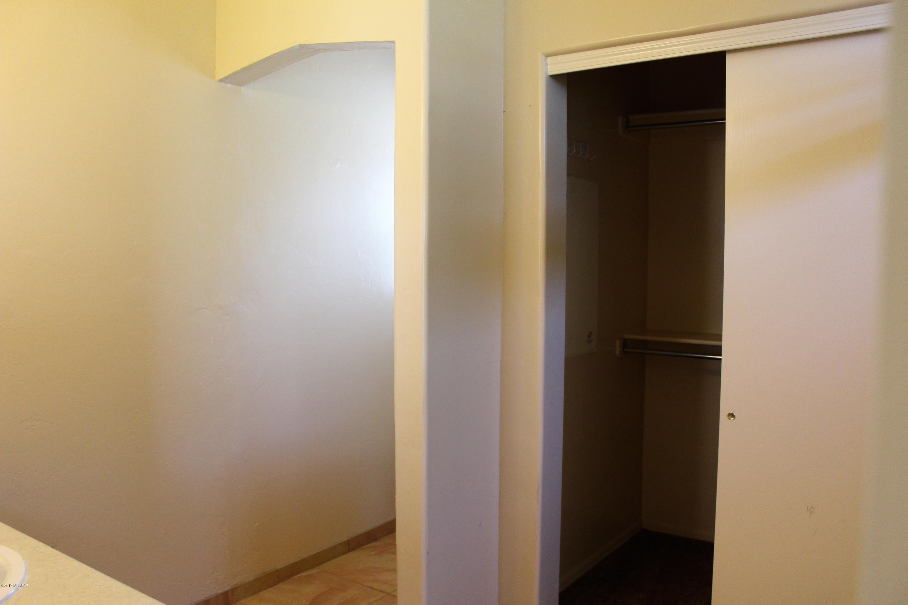 Presidio Del Oro (1-163) - Residential Lease