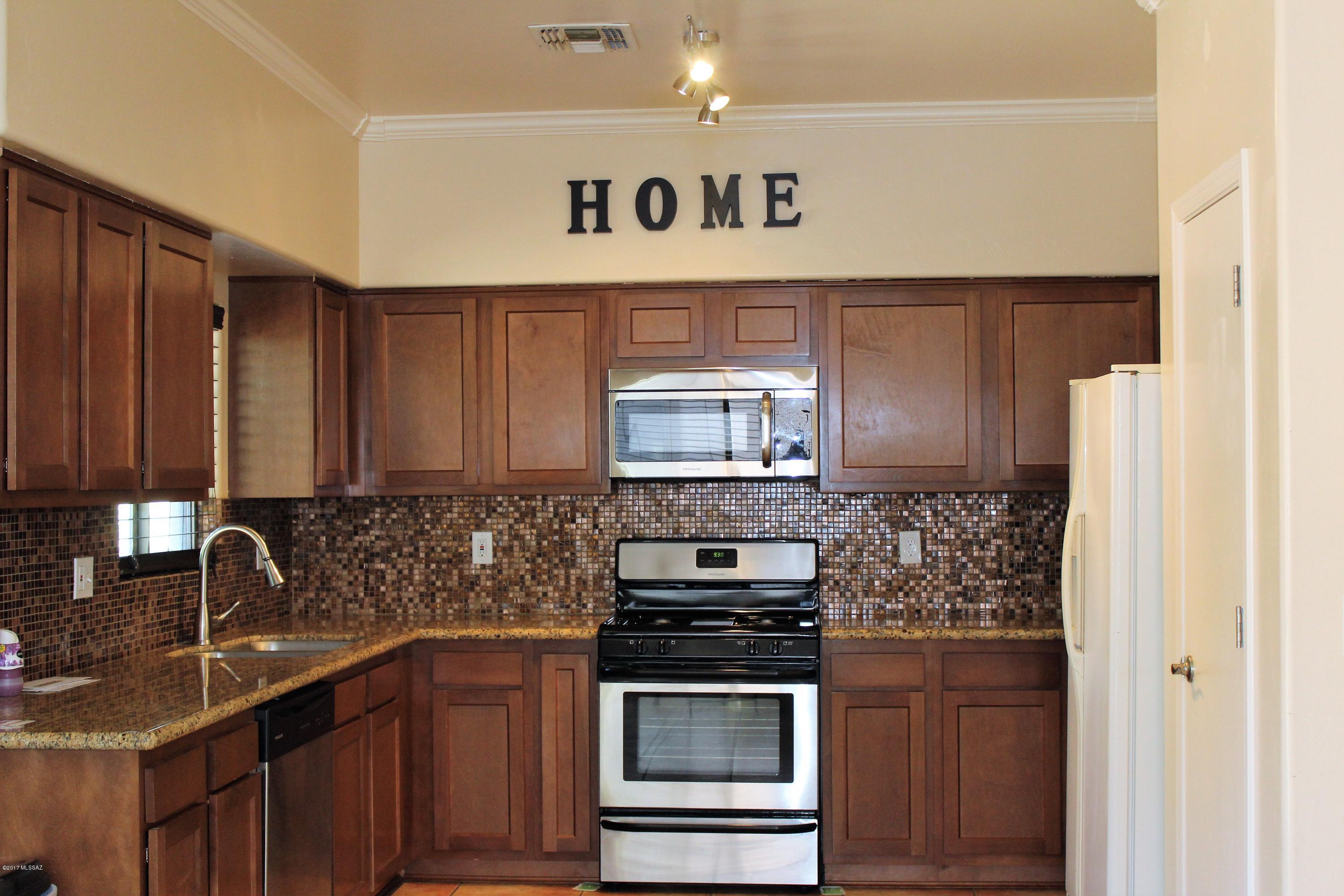 Presidio Del Oro (1-163) - Residential Lease