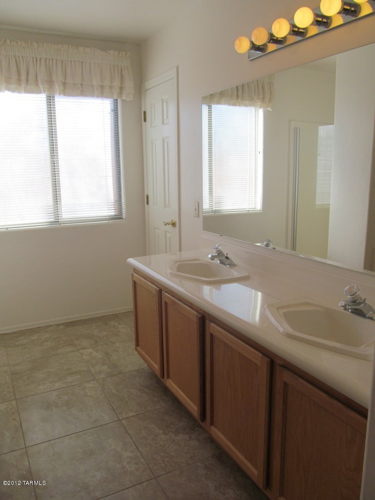 Sabino Valley (1-55) - Residential Lease