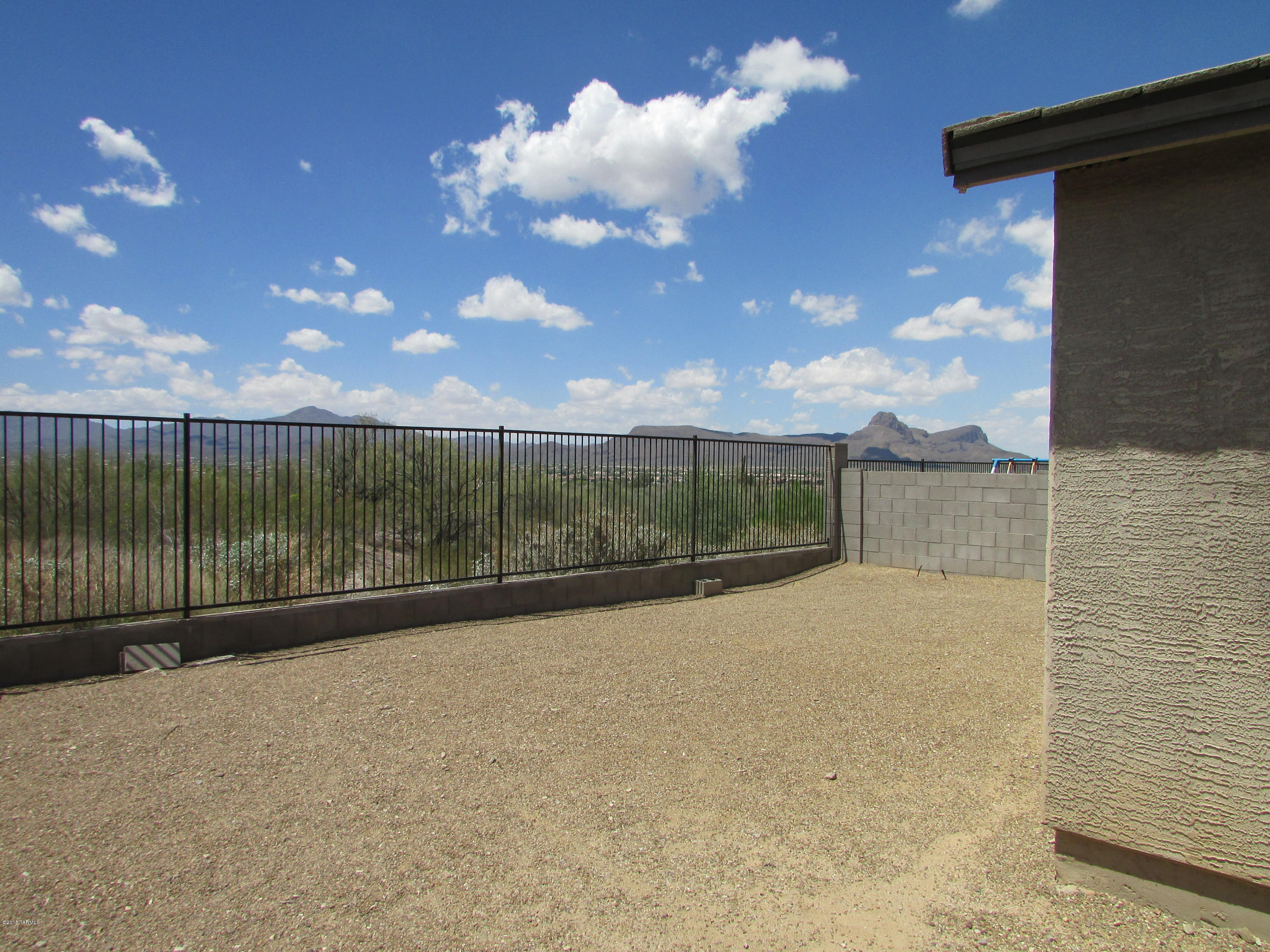 Hartman Vistas-(1-353) - Residential Lease