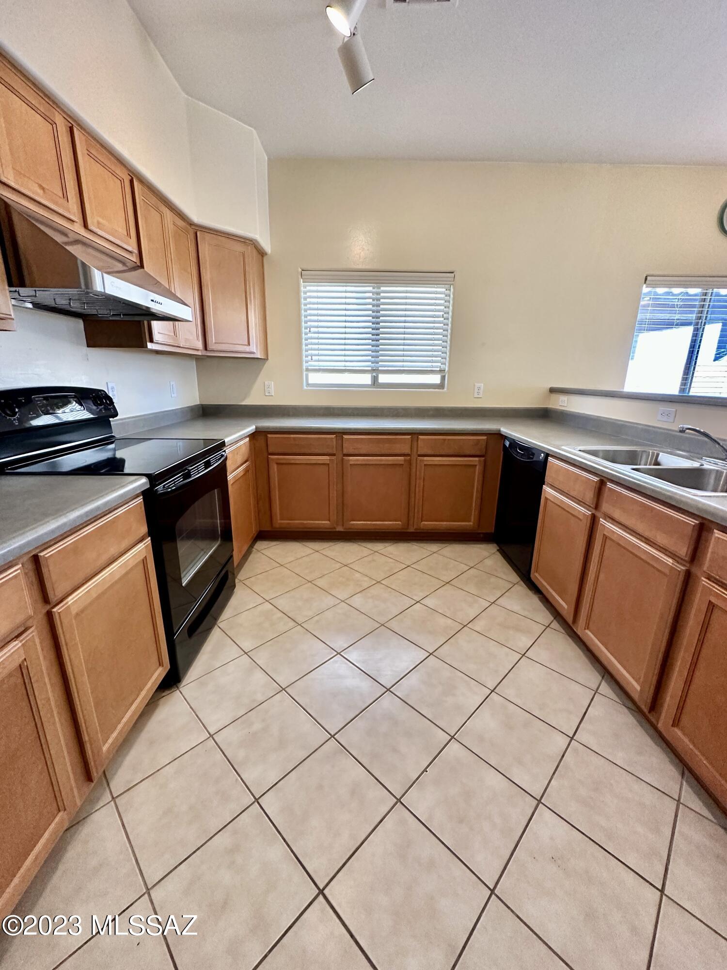 Sycamore Park Village 5 (1-219) - Residential Lease