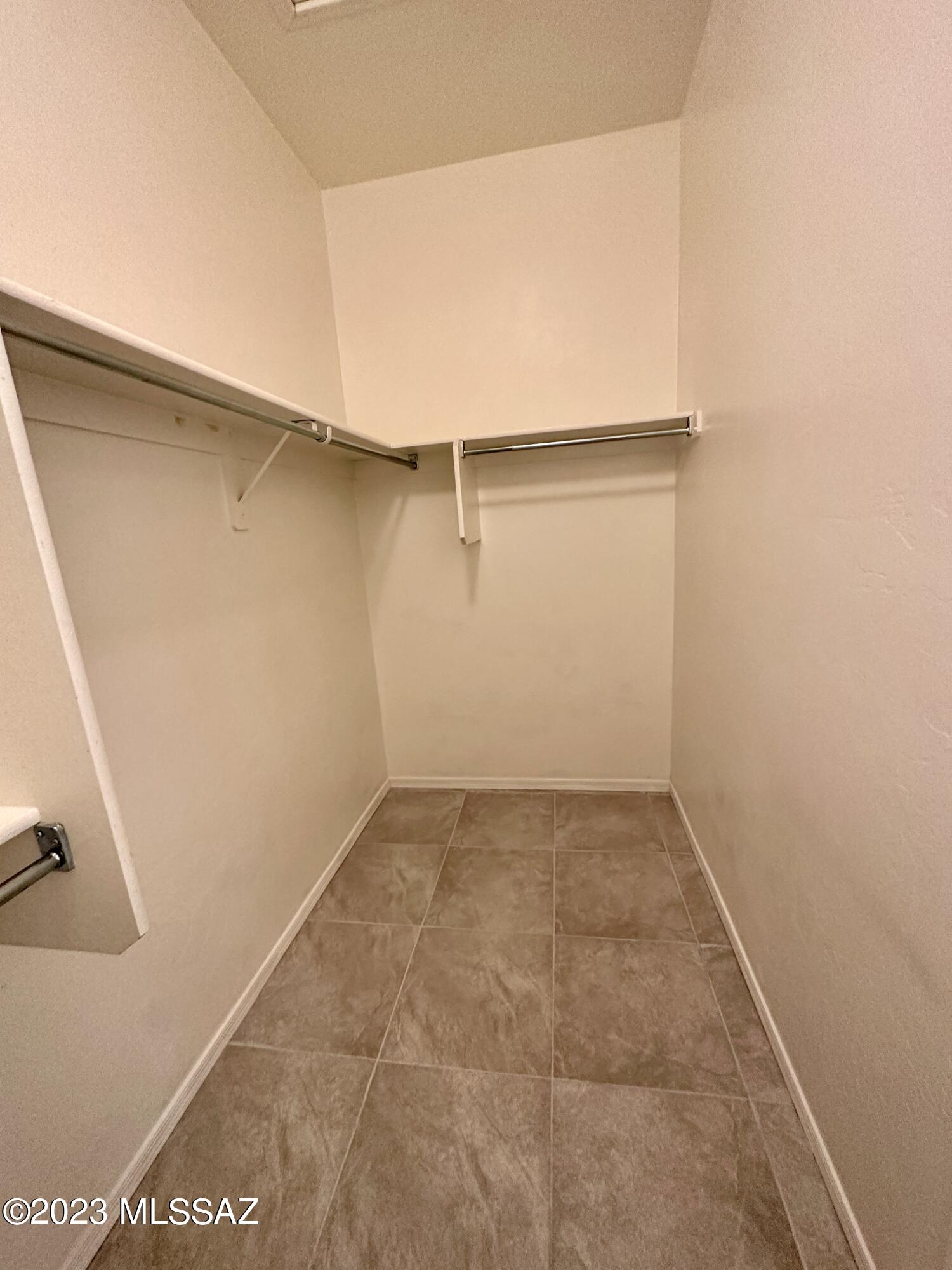 Sycamore Park Village 5 (1-219) - Residential Lease