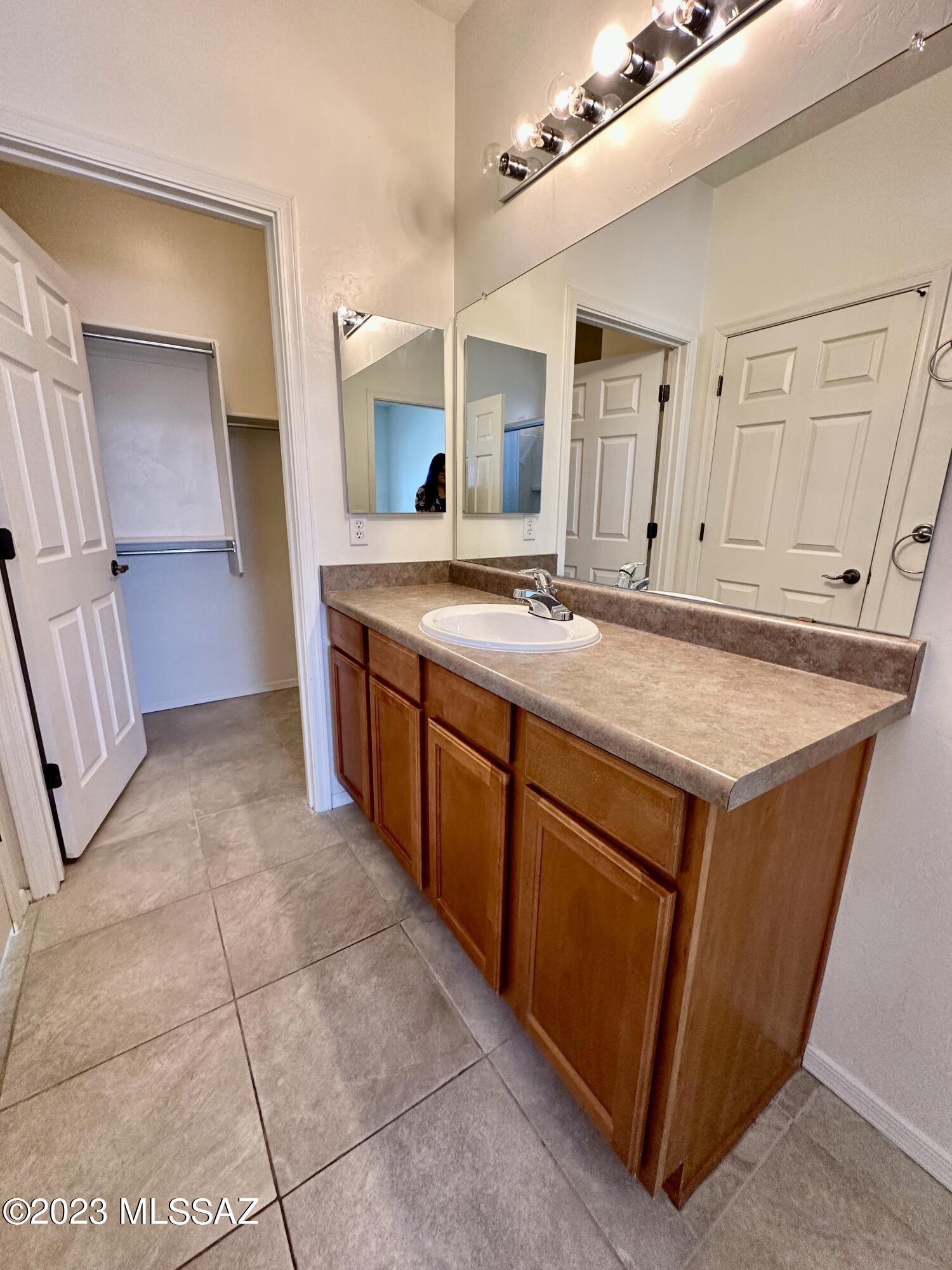 Sycamore Park Village 5 (1-219) - Residential Lease