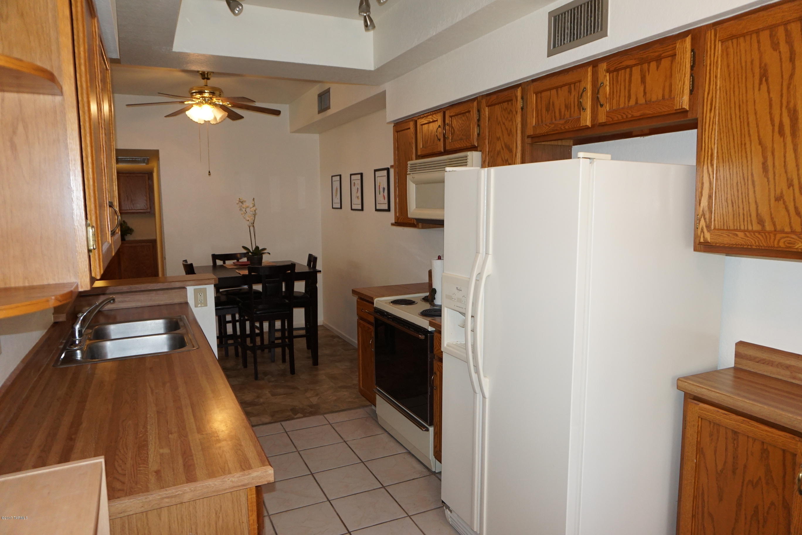 Summertree Condominiums (1-224) - Residential