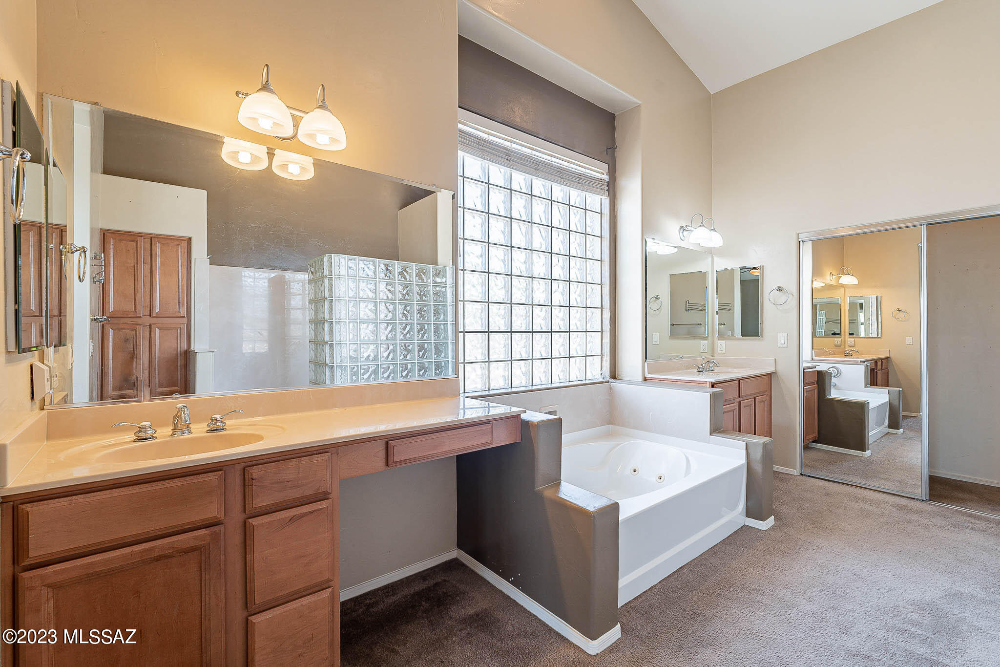 Rancho Del Lago (1-100) - Residential