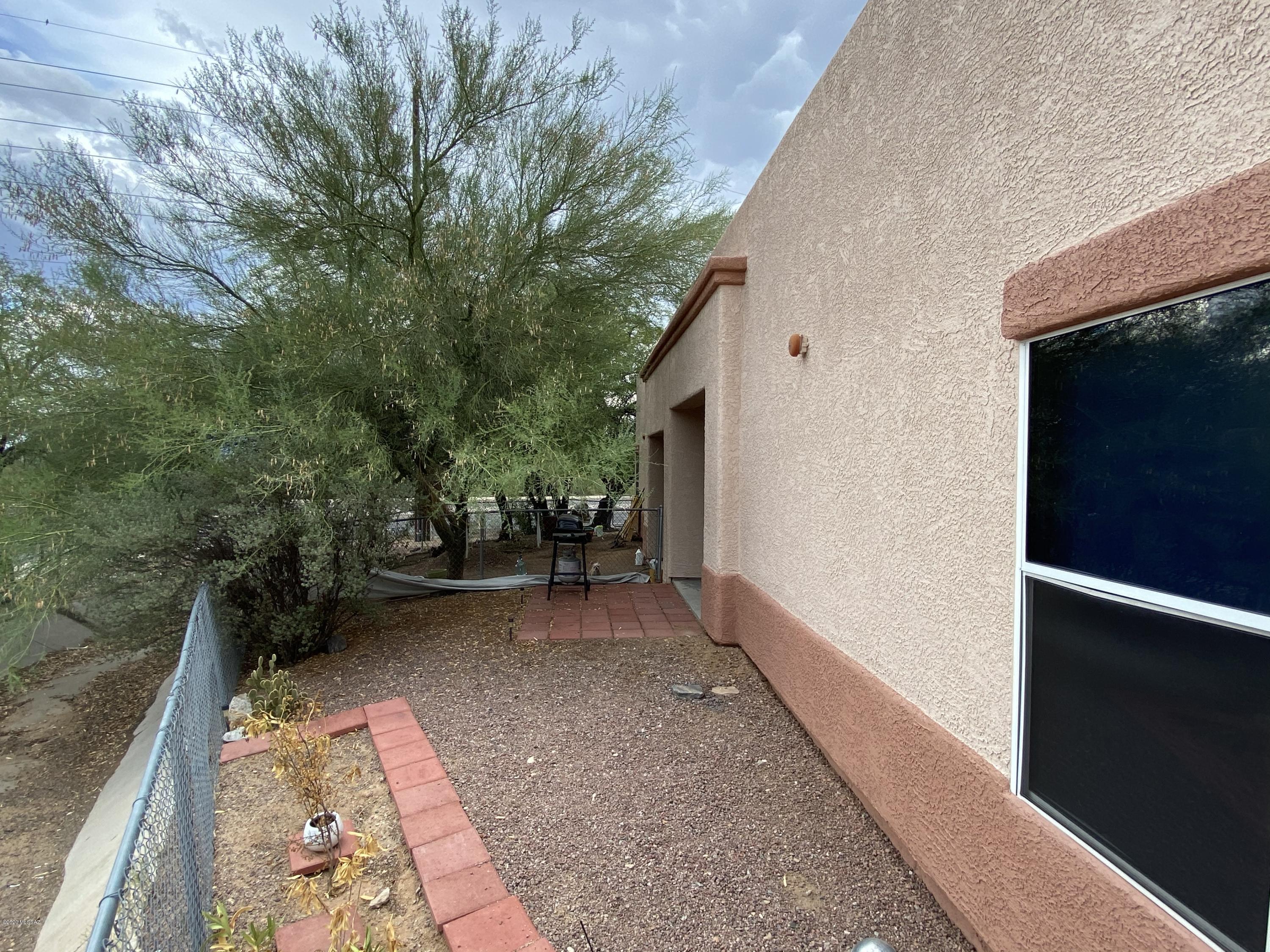 Valley Lane Townhomes (135-169) - Residential