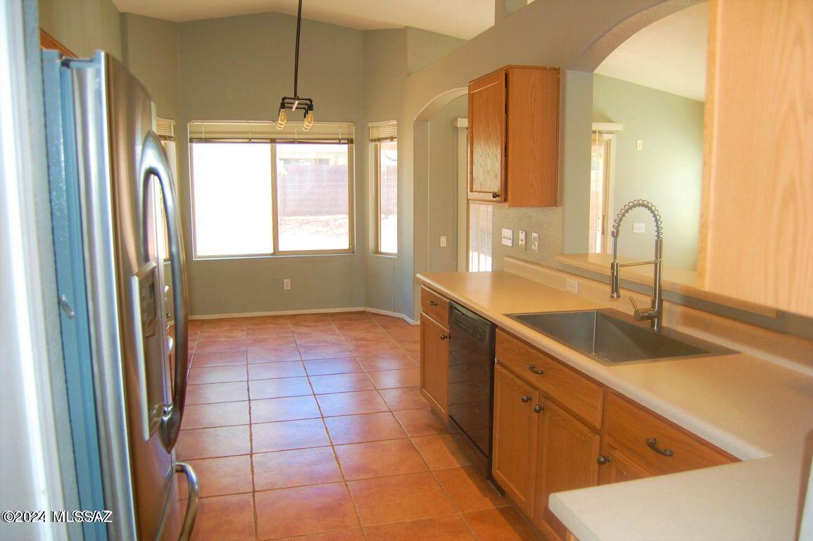 Bluffs (The) 2 - Residential Lease