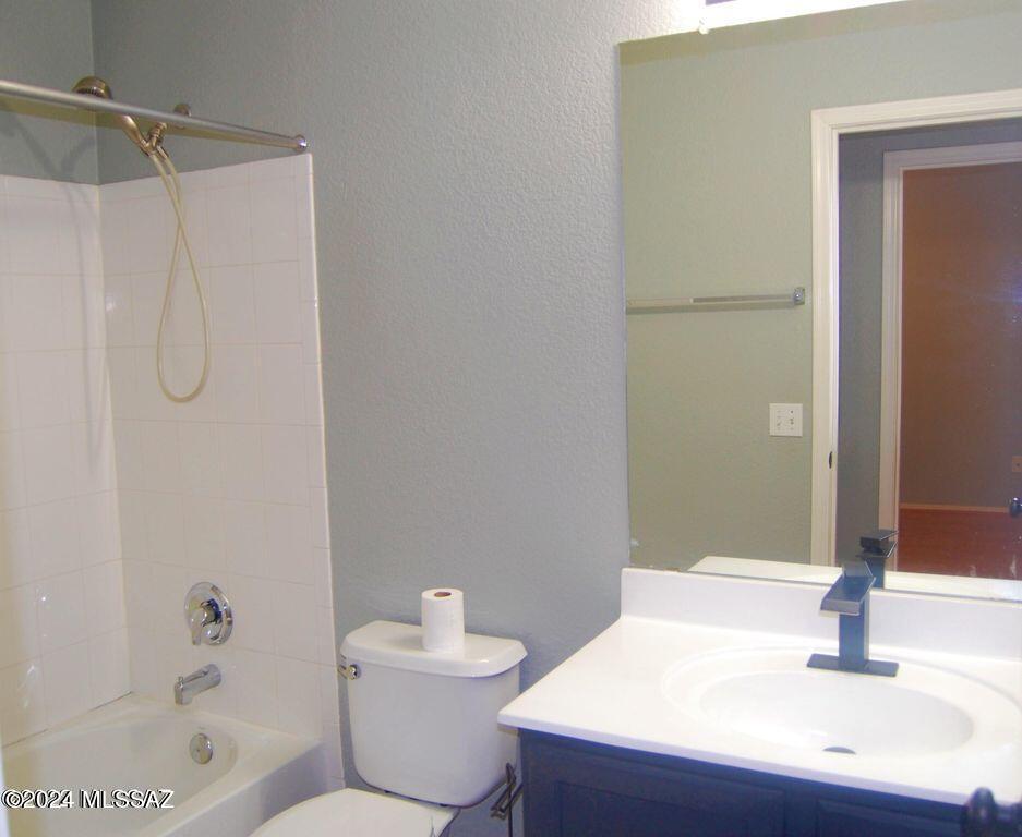 Bluffs (The) 2 - Residential Lease