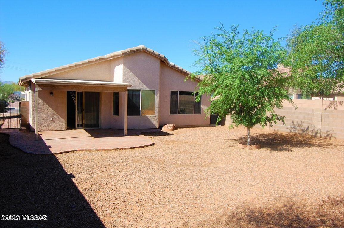 Bluffs (The) 2 - Residential Lease