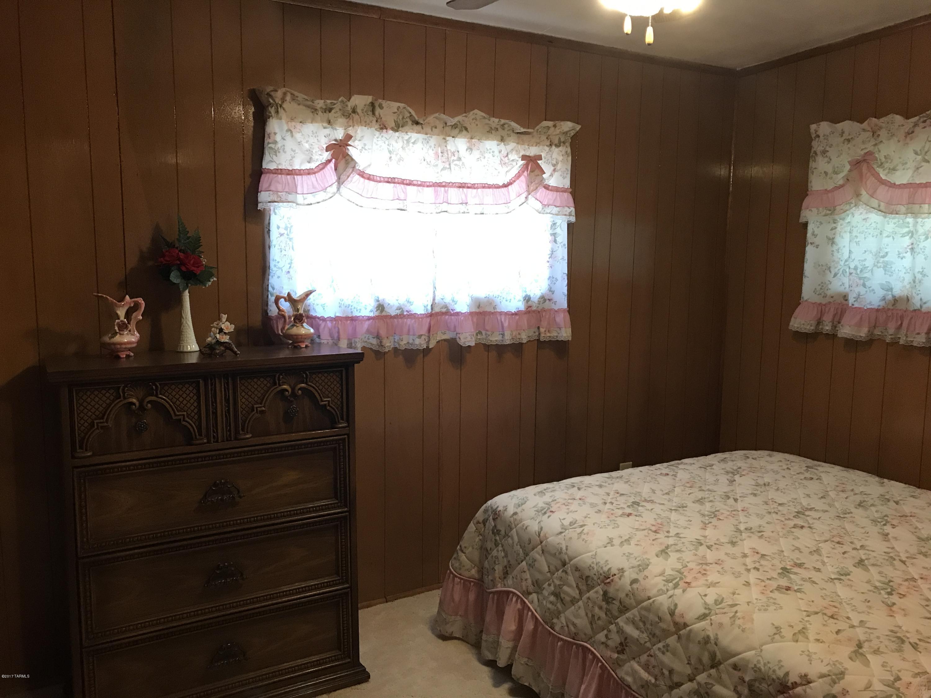 Los Robles Estates - Residential