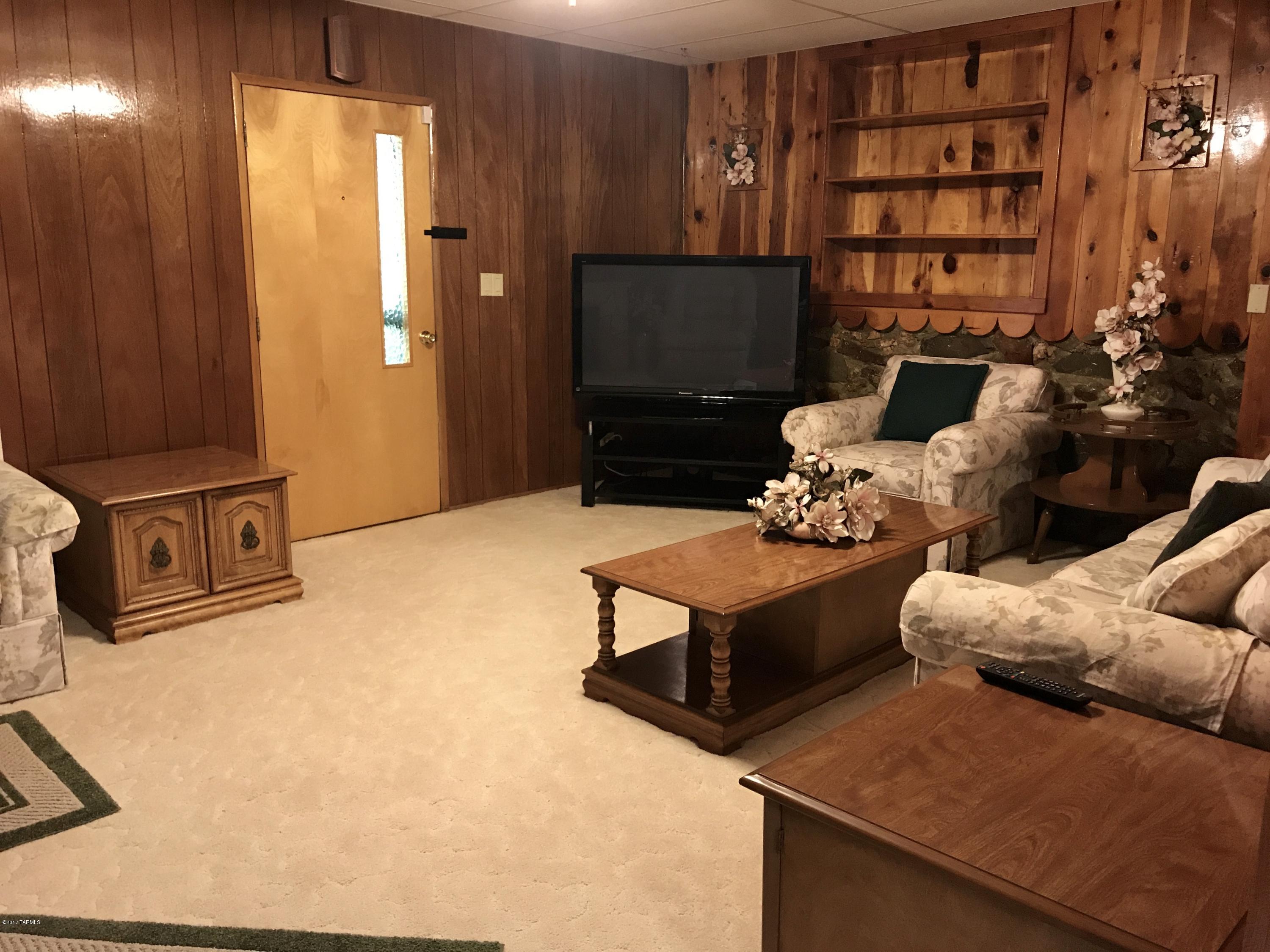 Los Robles Estates - Residential