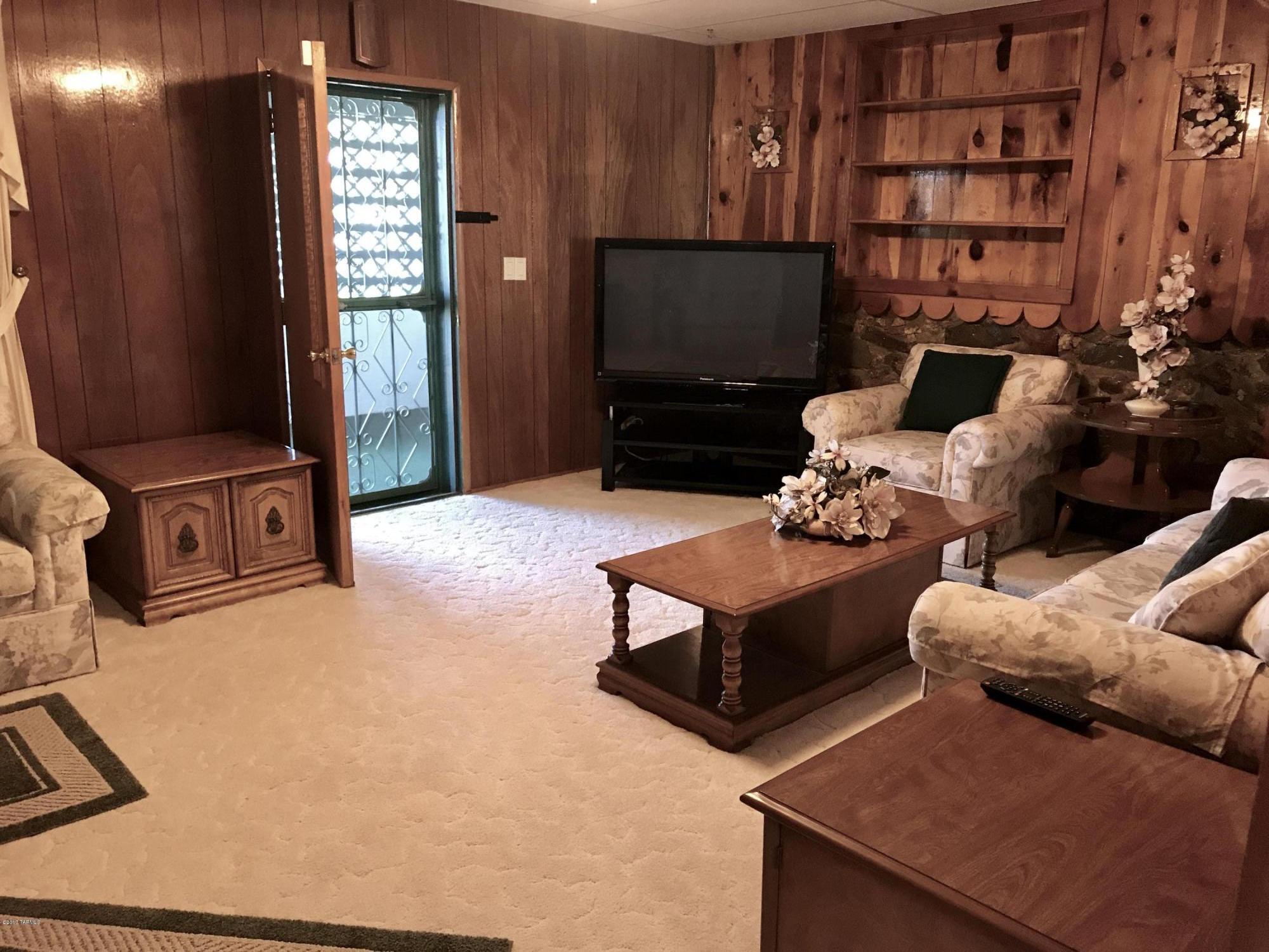 Los Robles Estates - Residential