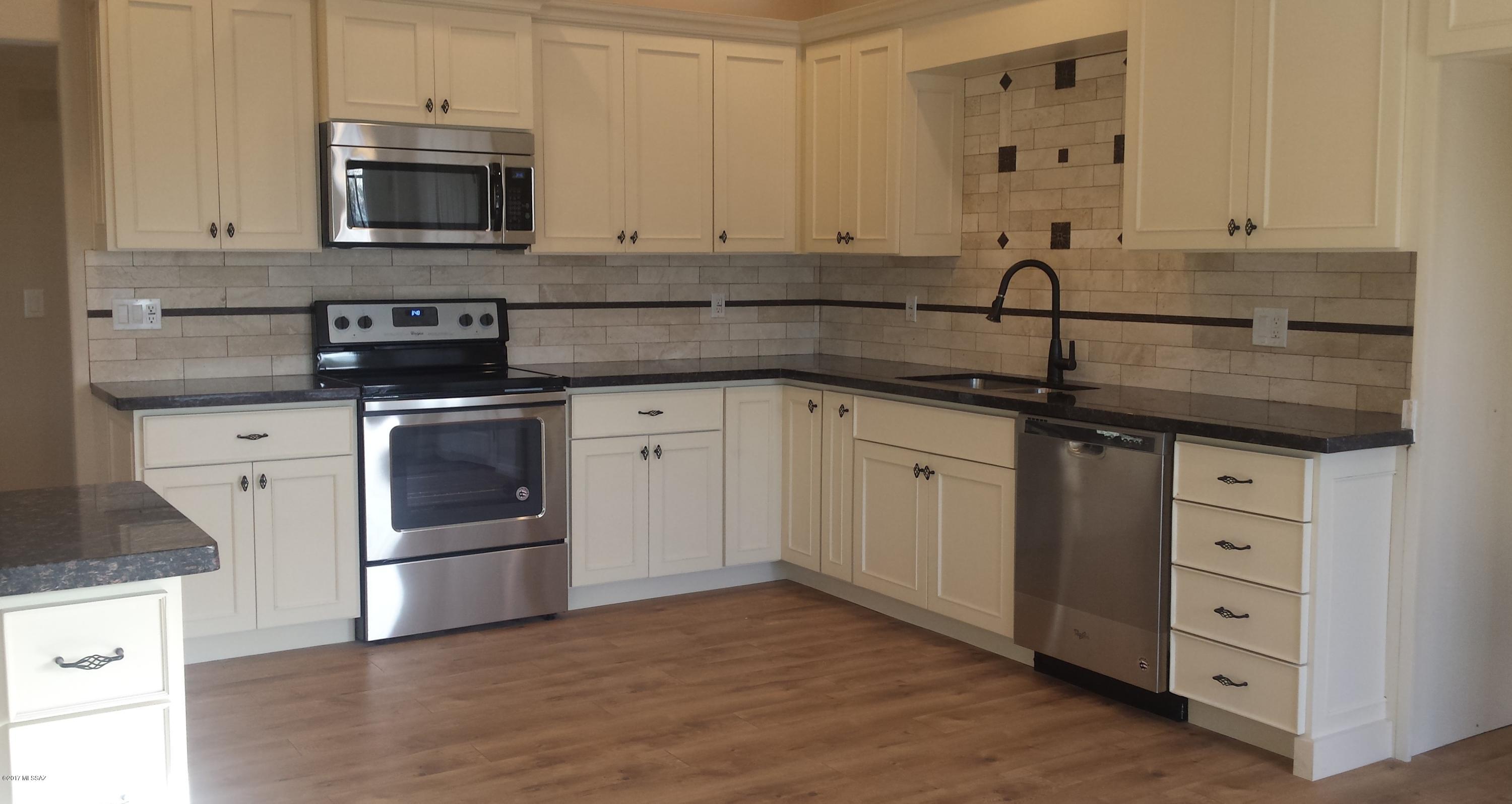 Suffolk Hills (1-44,1A&1B&BLKA&B) - Residential