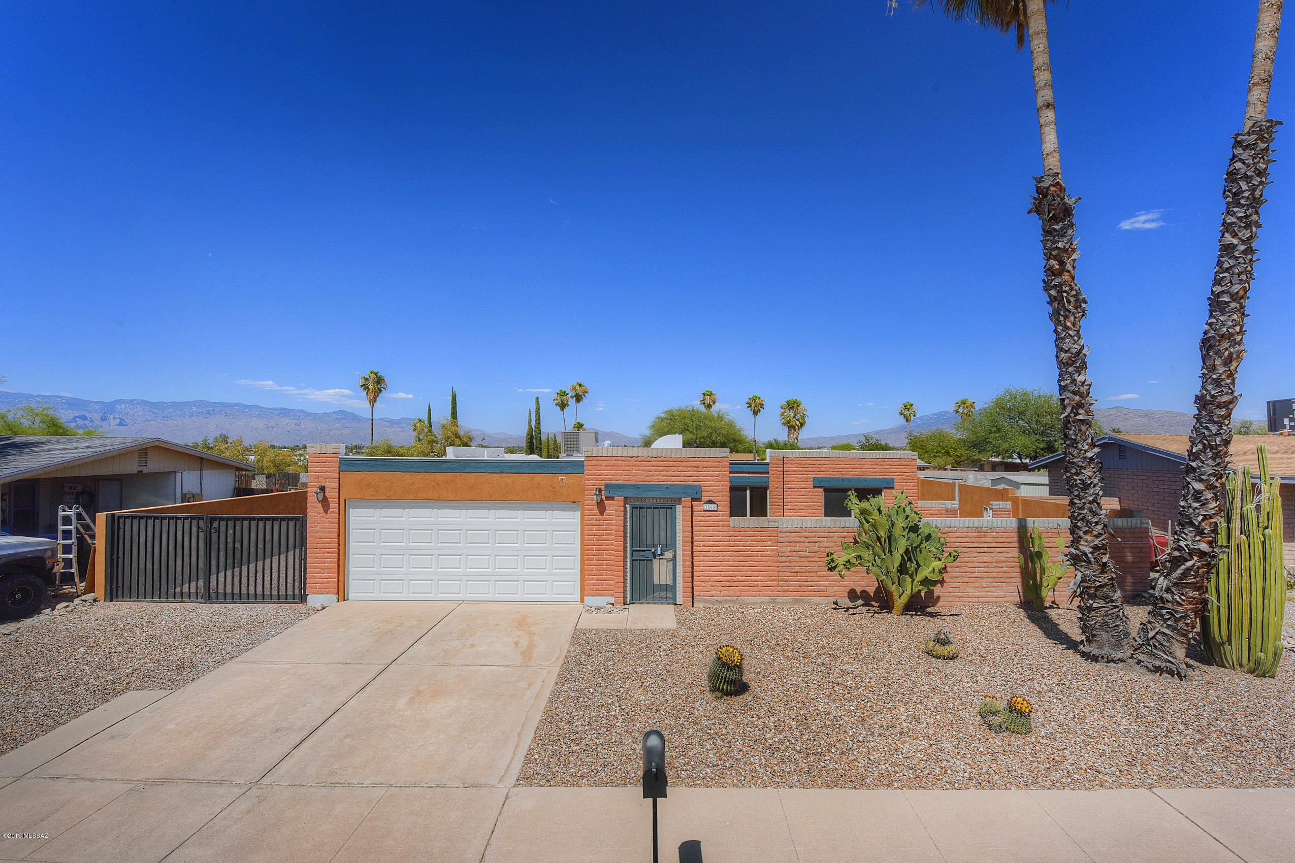 Beautiful updated home with gorgeous mountain views. Relax by the pool in a very private backyard. This home is a MUST SEE! Don't miss out!