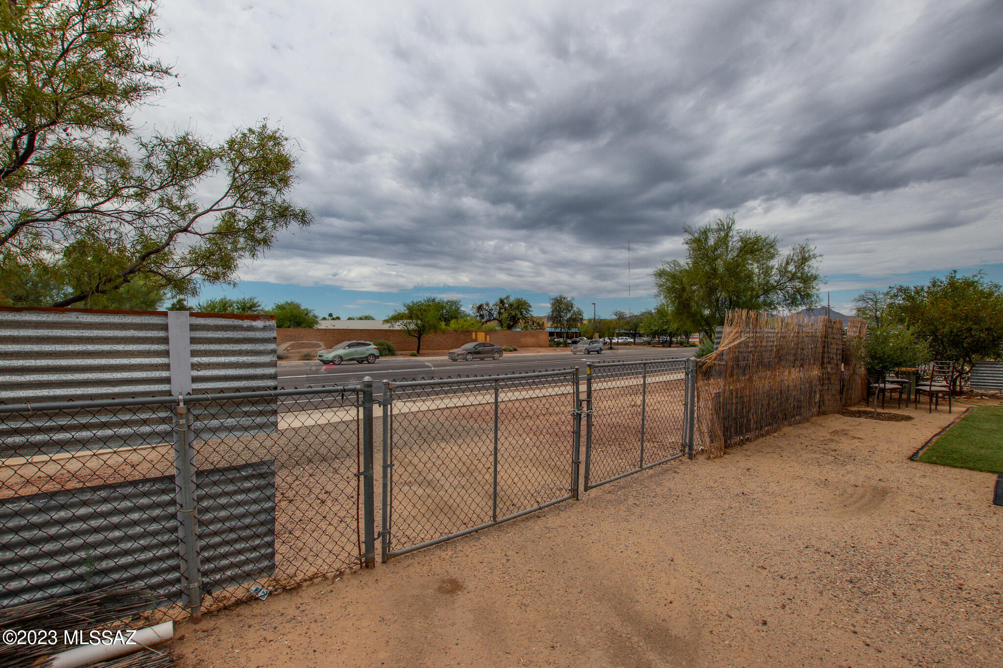Cholla Manor (1-86) - Residential