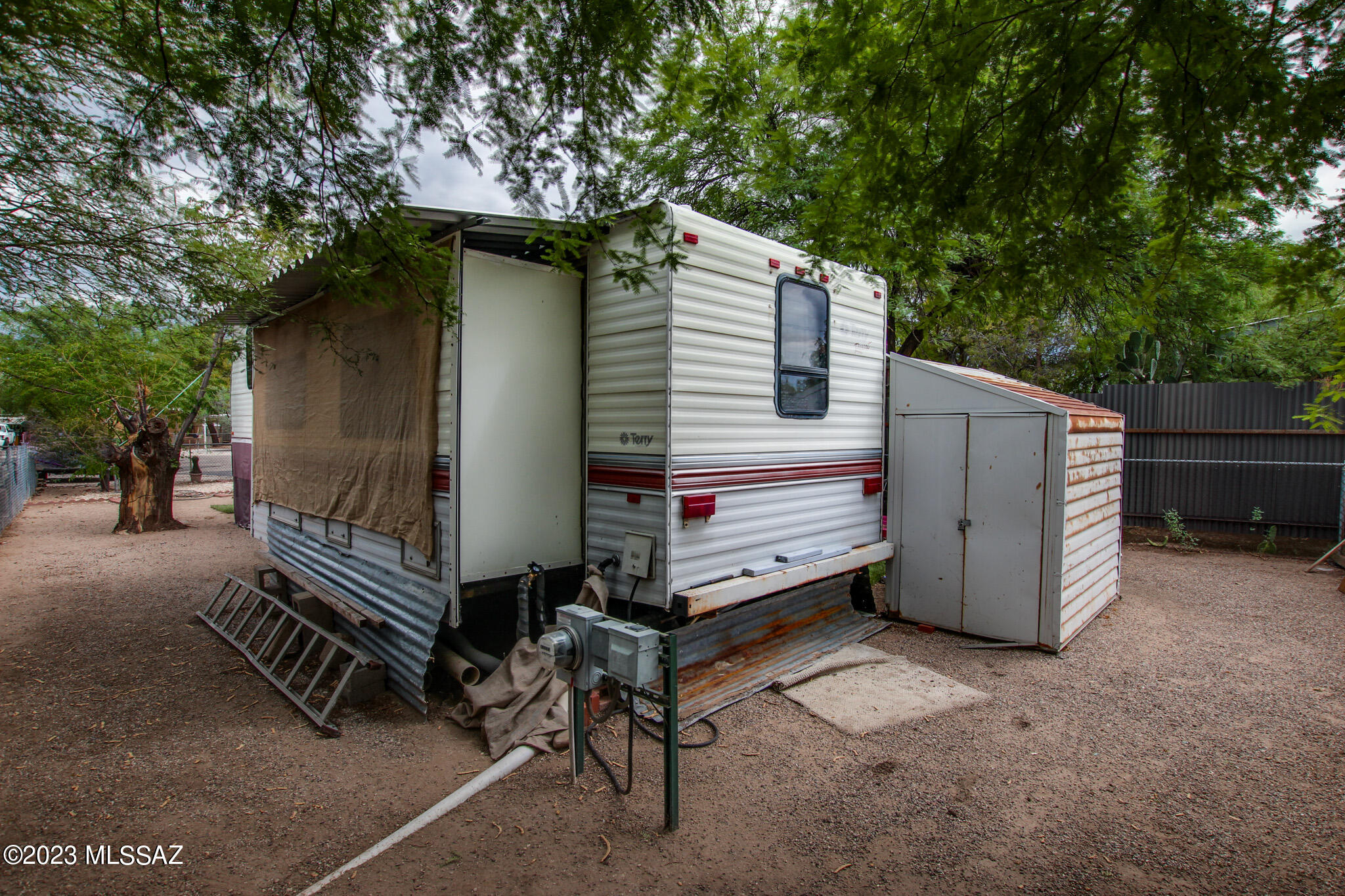 Cholla Manor (1-86) - Residential