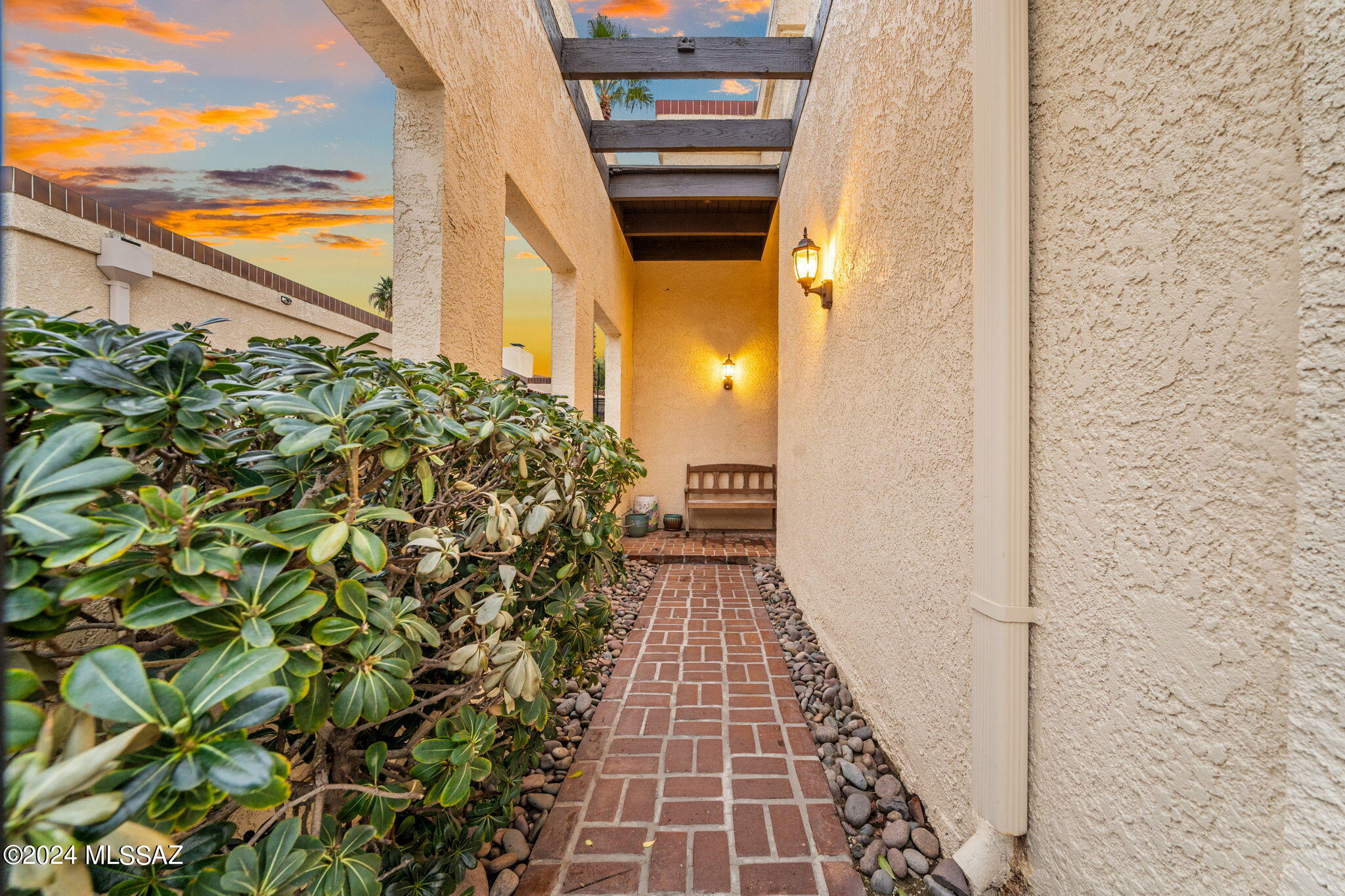 Tucson National Townhomes West(1-80) - Residential
