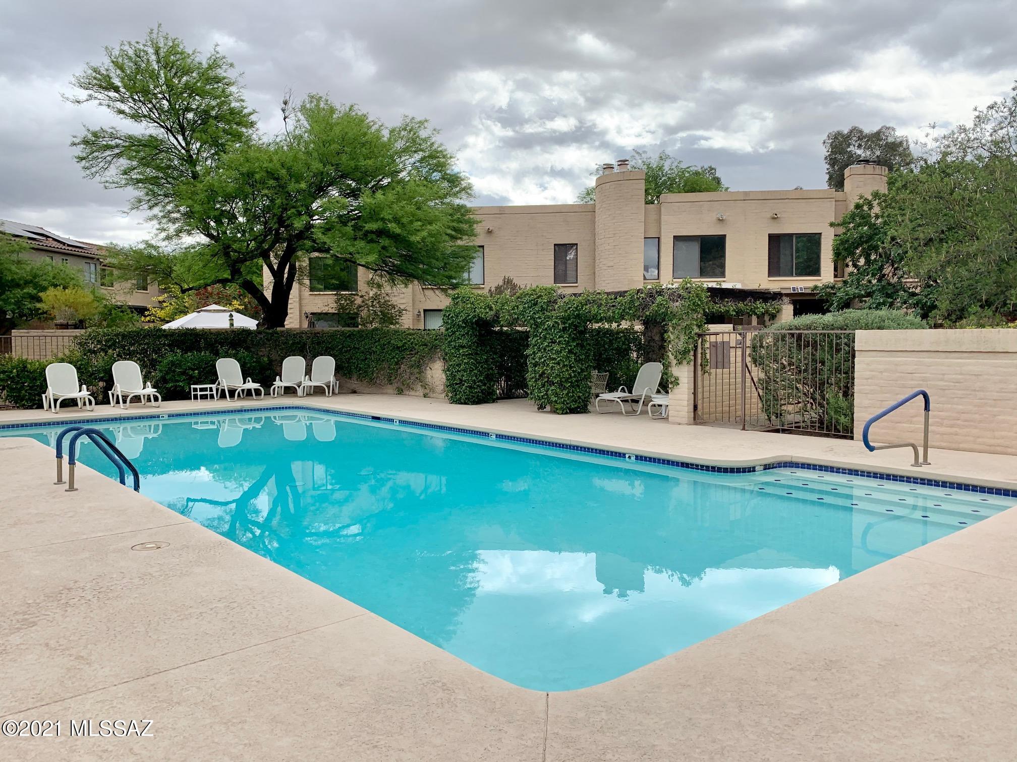 Tucson Racquet Club Twnhms. (1-56) - Residential