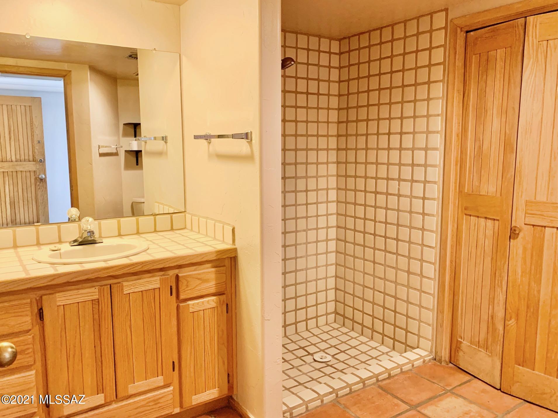 Tucson Racquet Club Twnhms. (1-56) - Residential